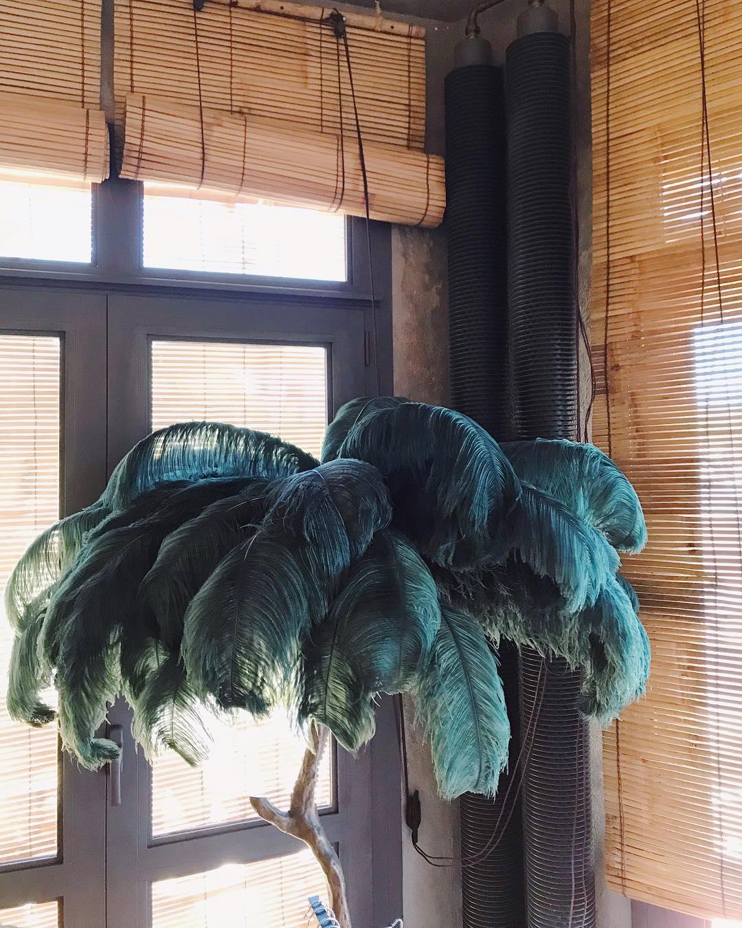 Ostrich_Feather_Floor_Light_47
