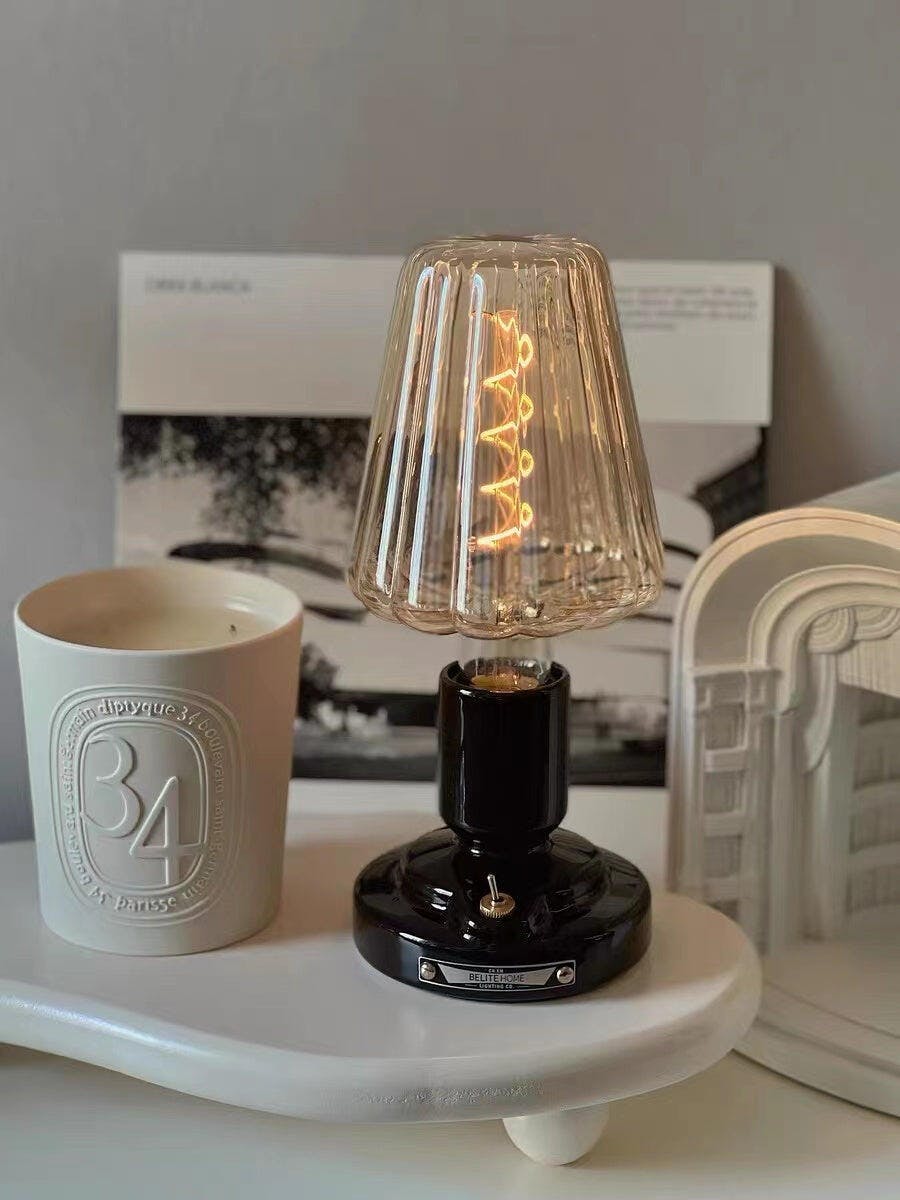 Pastry_Table_Lamp_1