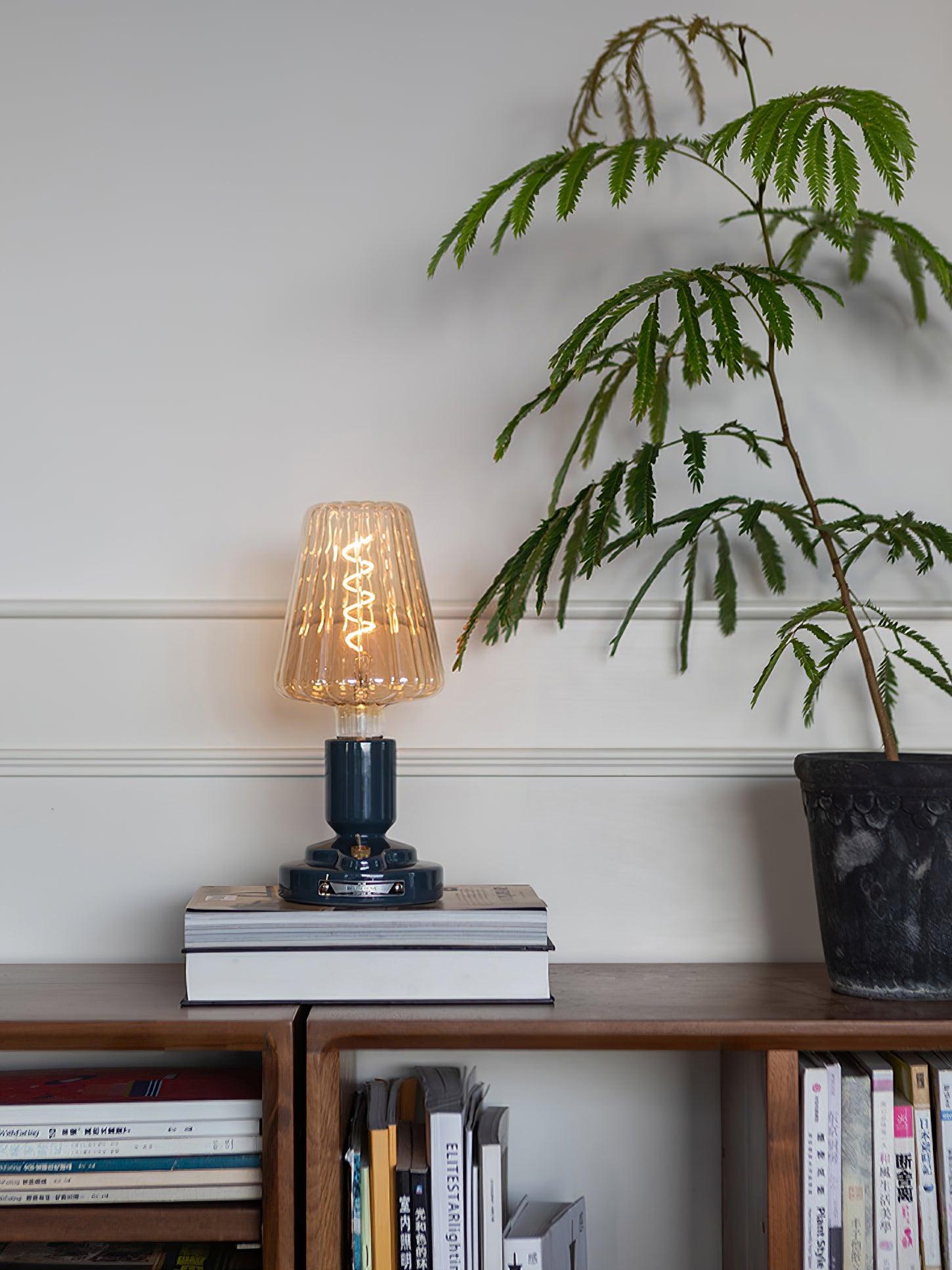 Pastry_Table_Lamp_11