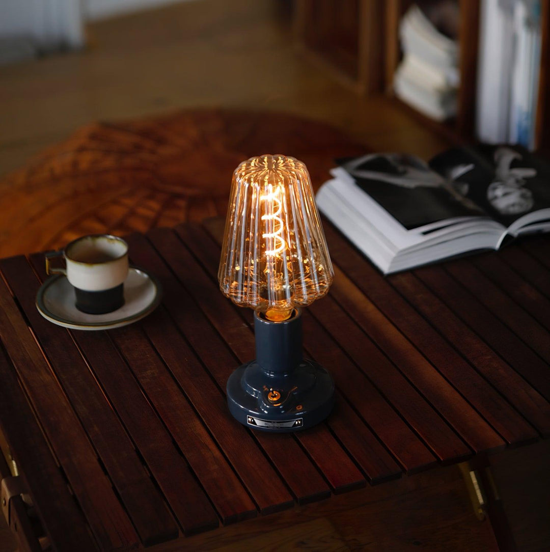 Pastry_Table_Lamp_4