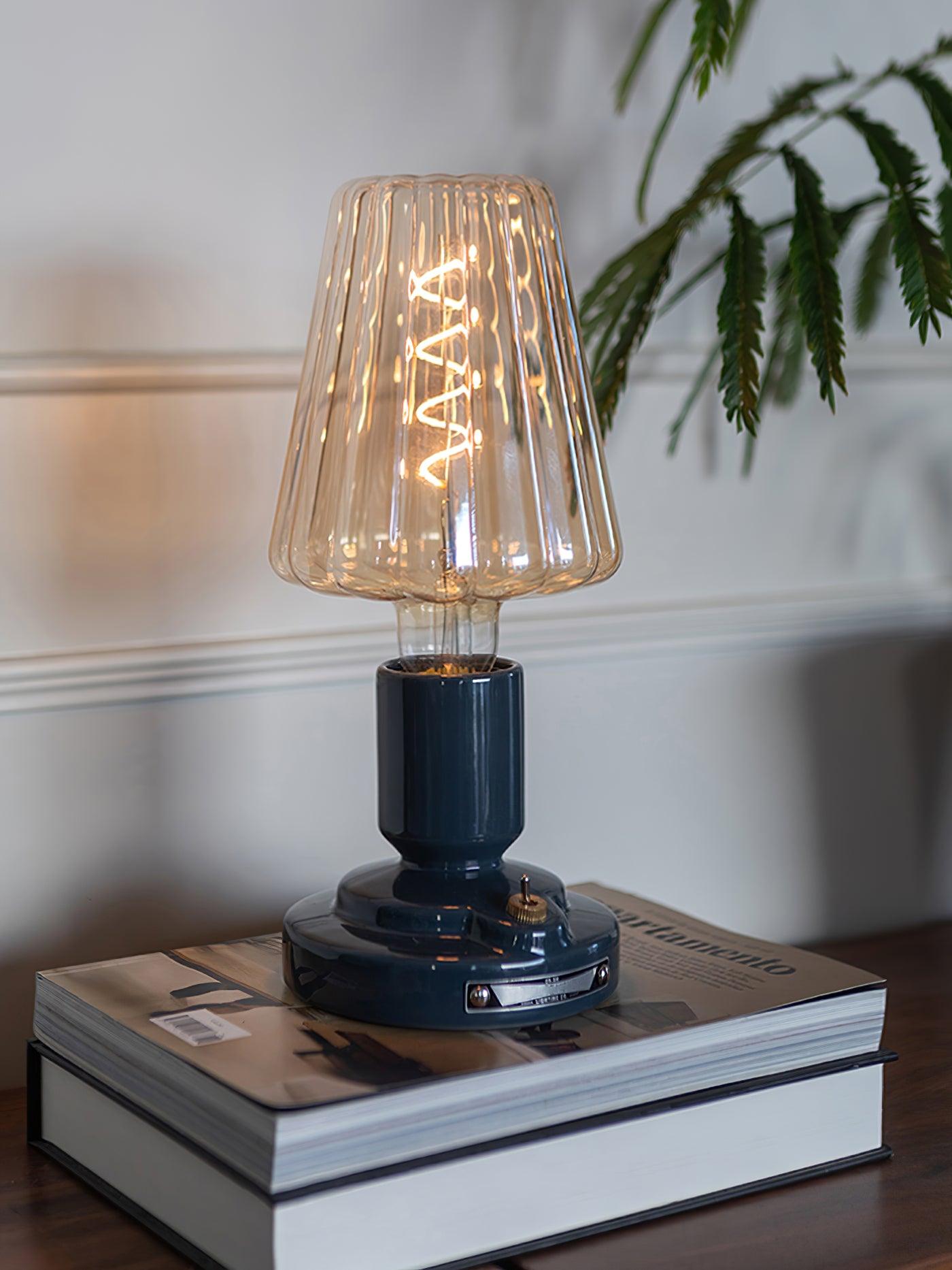 Pastry_Table_Lamp_7