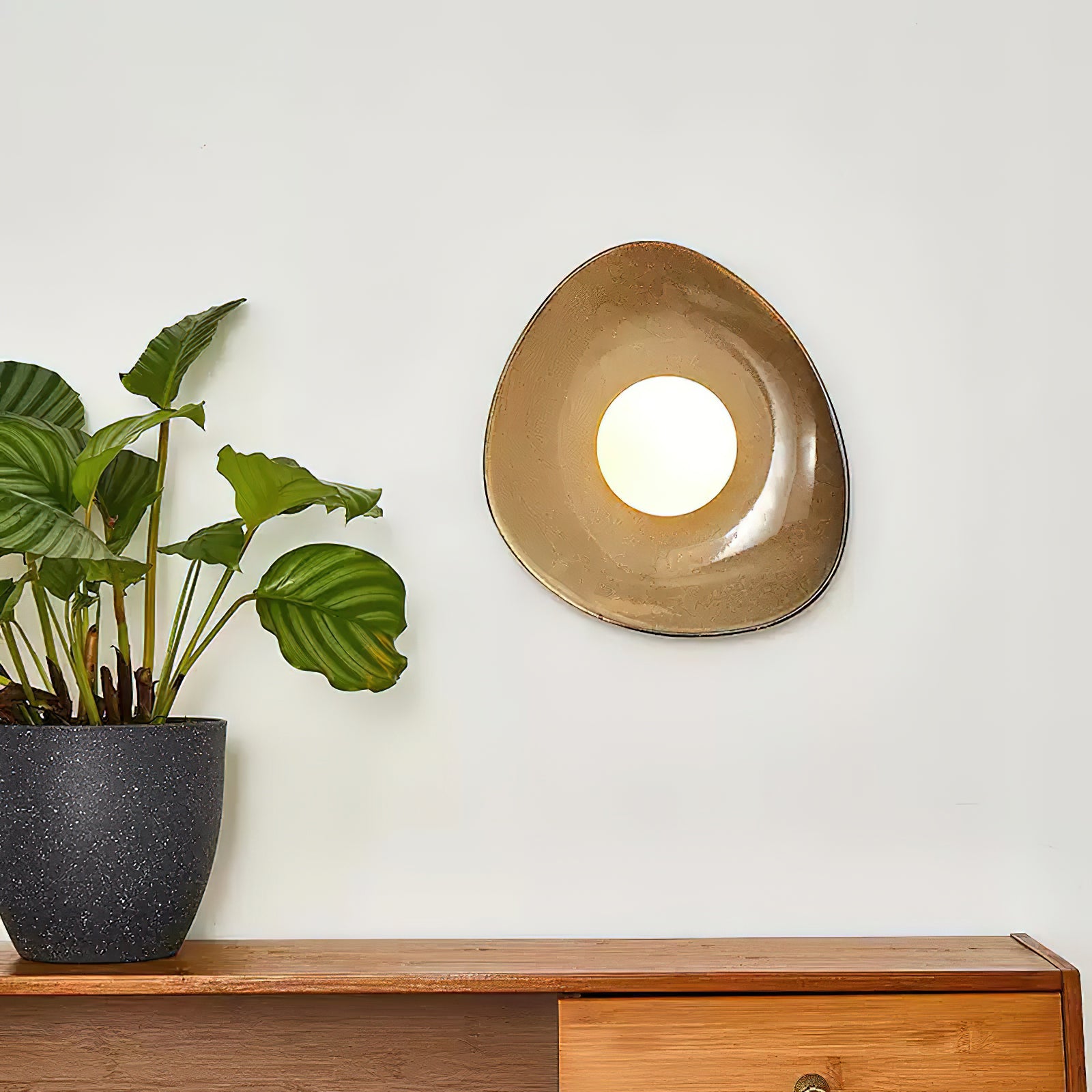 Pebble_Disc_Wall_Light_1