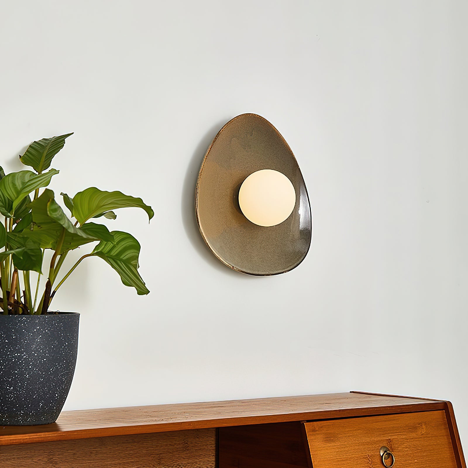 Pebble_Disc_Wall_Light_6