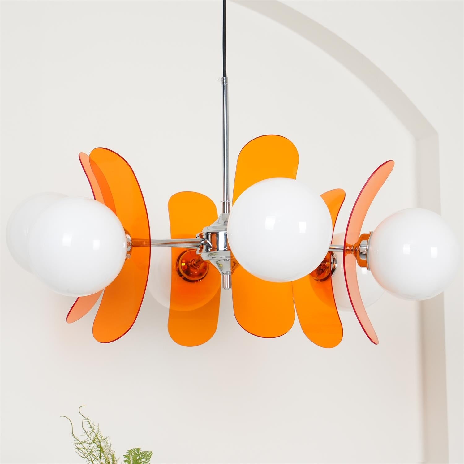 Phosphorescent_Chandelier_6