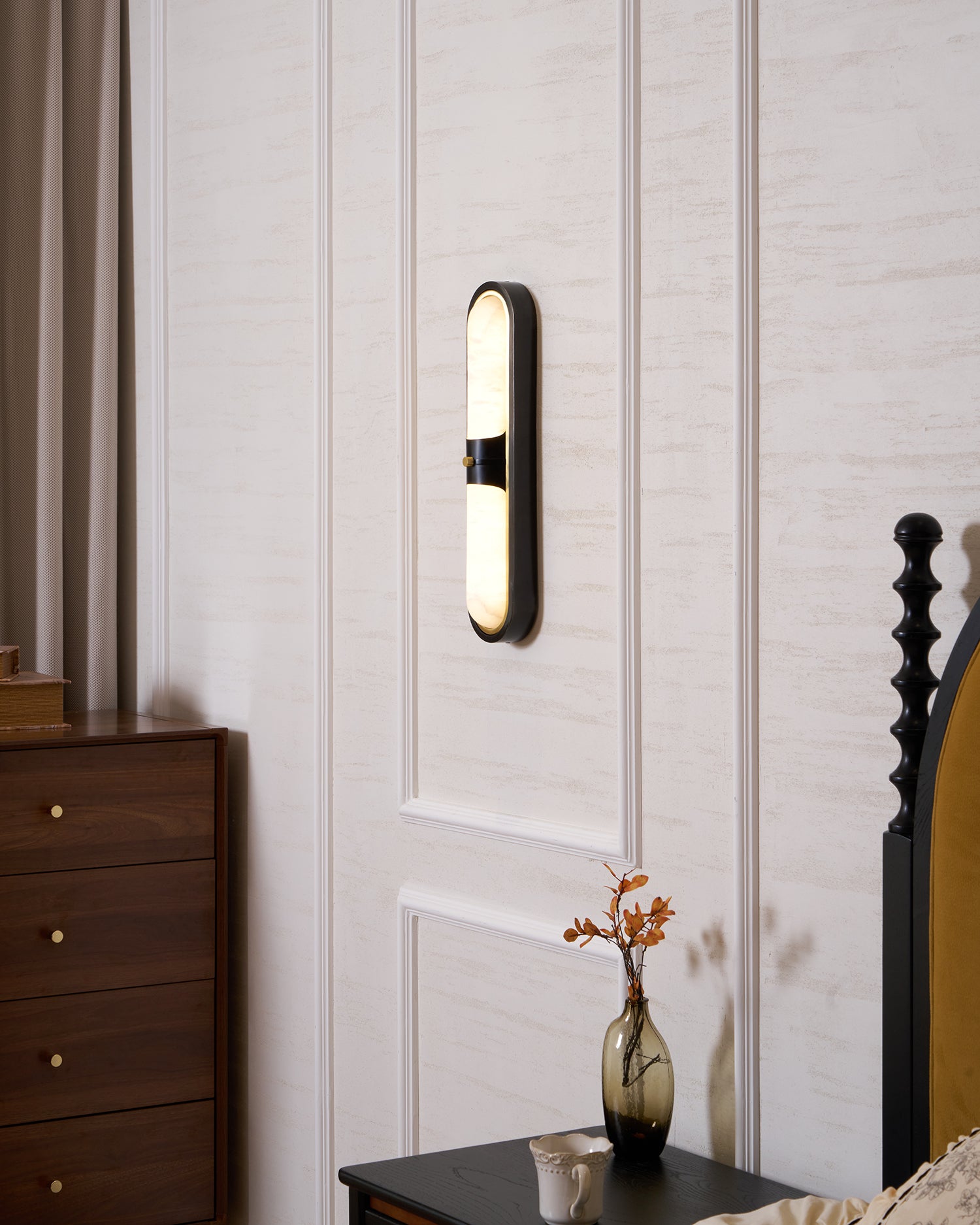 Pill-Alabaster-Wall-Light_10