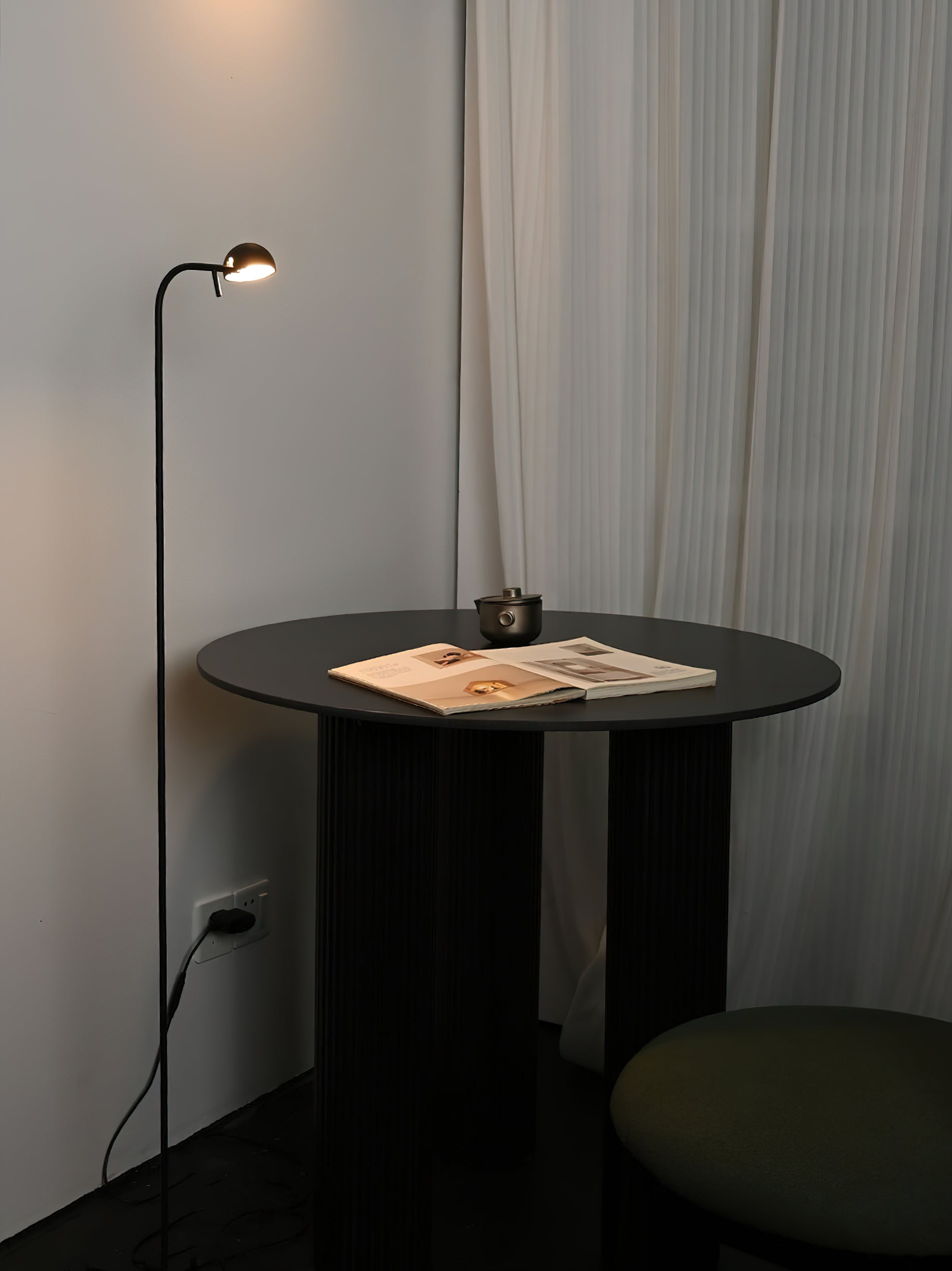 Pin-Floor-Lamp_16