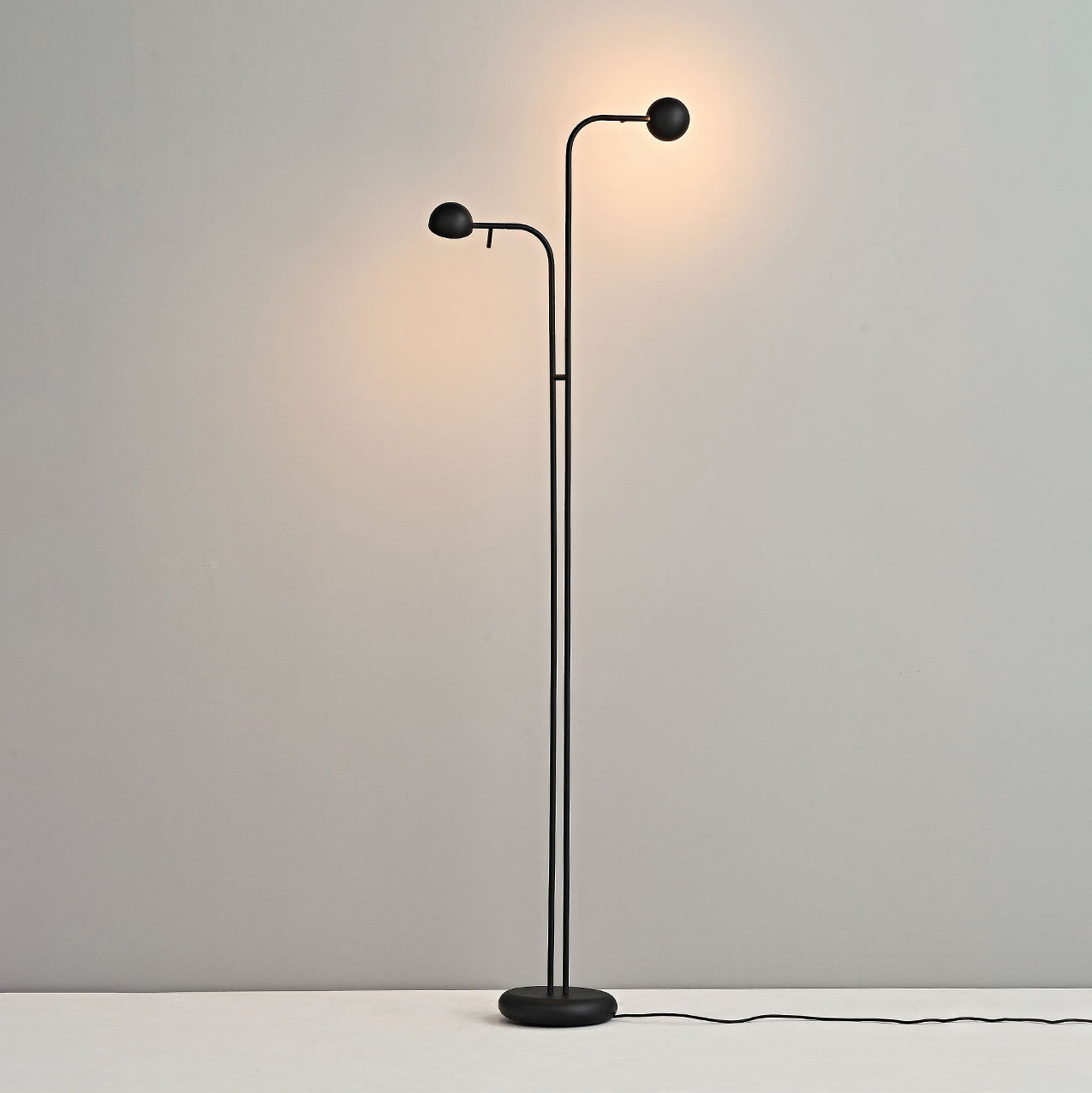 Pin-Floor-Lamp_17