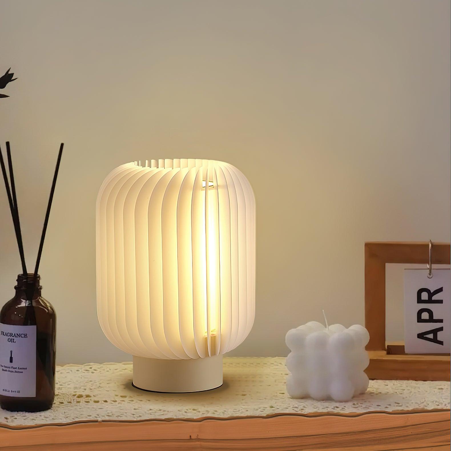 Pleated_Table_Lamp_1