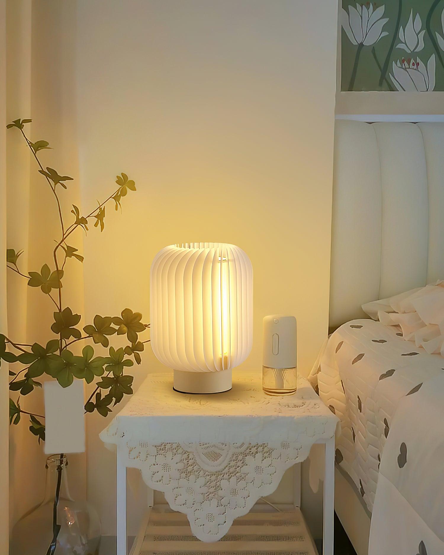 Pleated_Table_Lamp_10