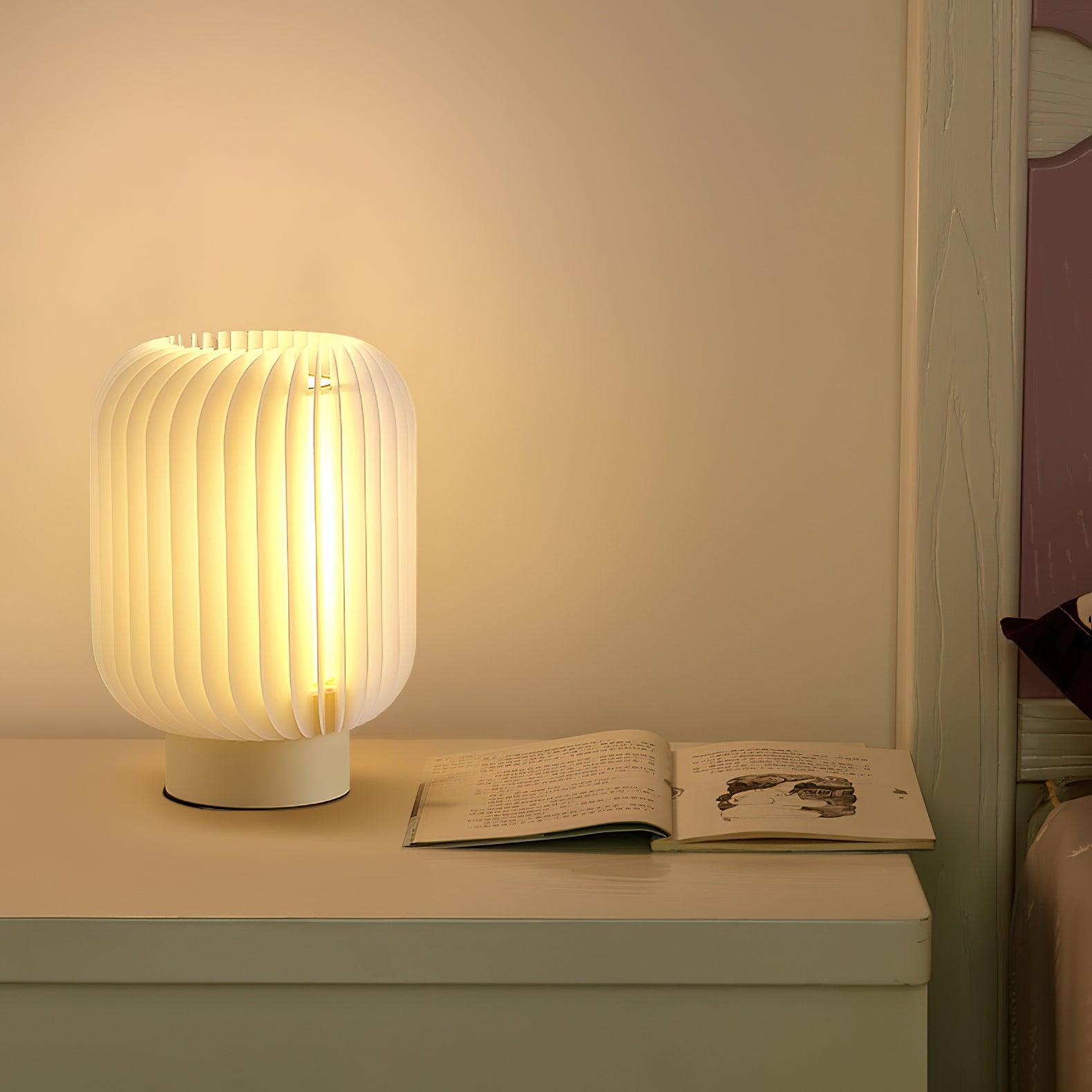 Pleated_Table_Lamp_12