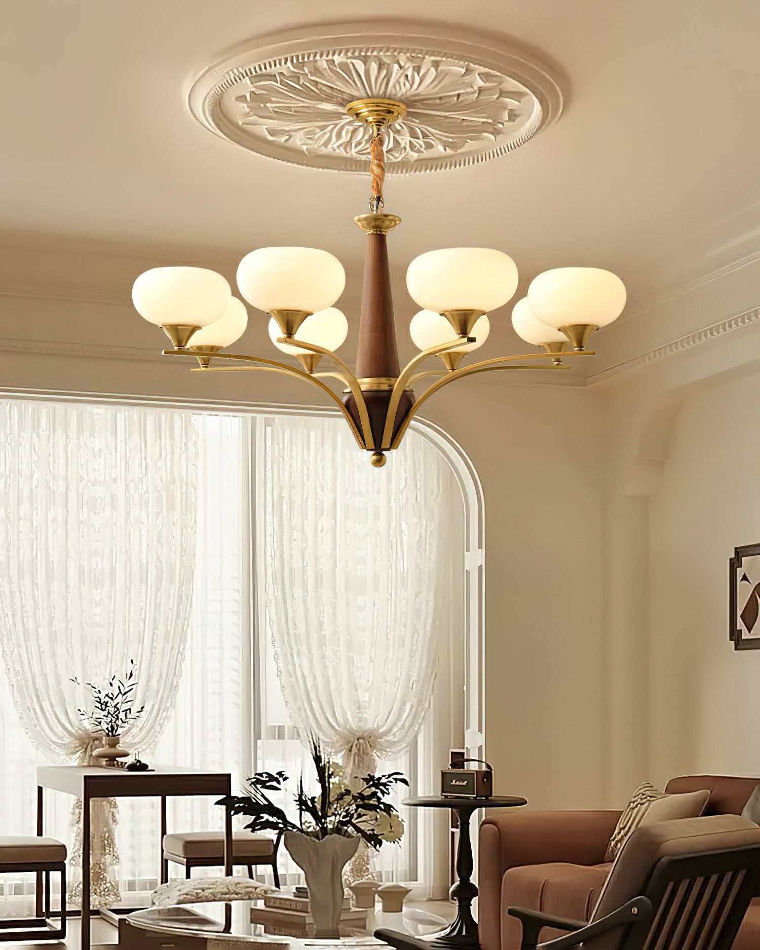 Pointed_Chandelier_2