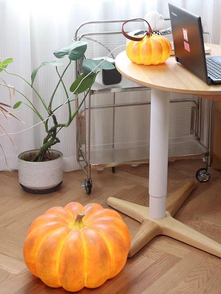 Portable_Pumpkin_Table_Lamp_1