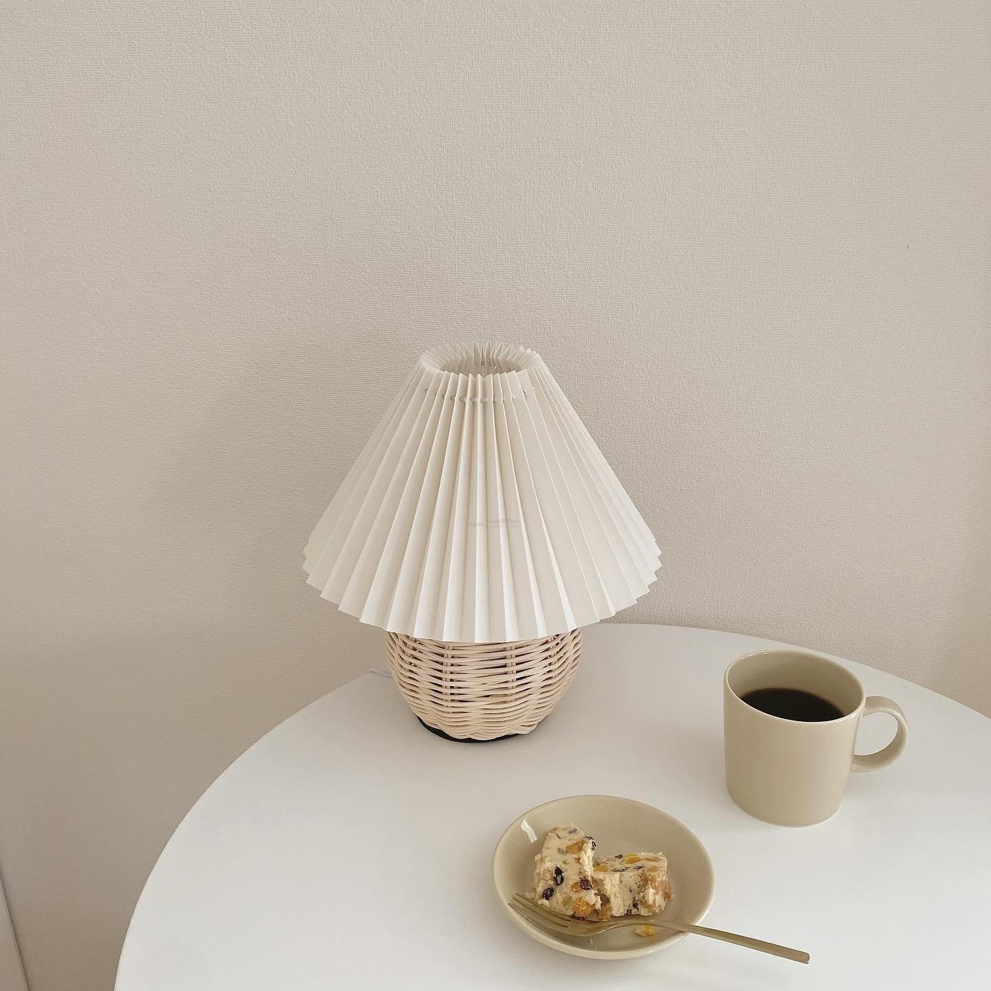 Rattan_Pleated_Table_lamp_16
