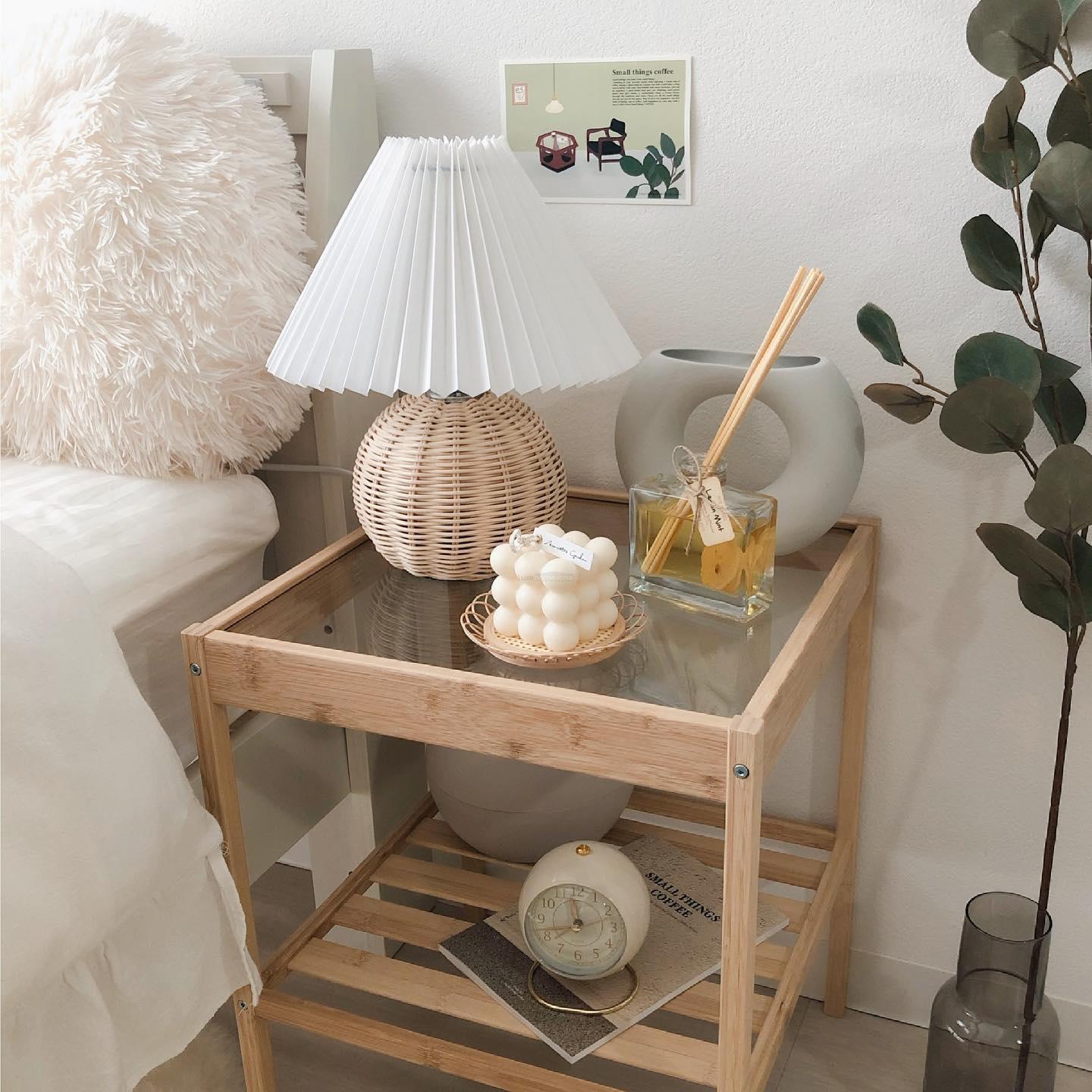 Rattan_Pleated_Table_lamp_4