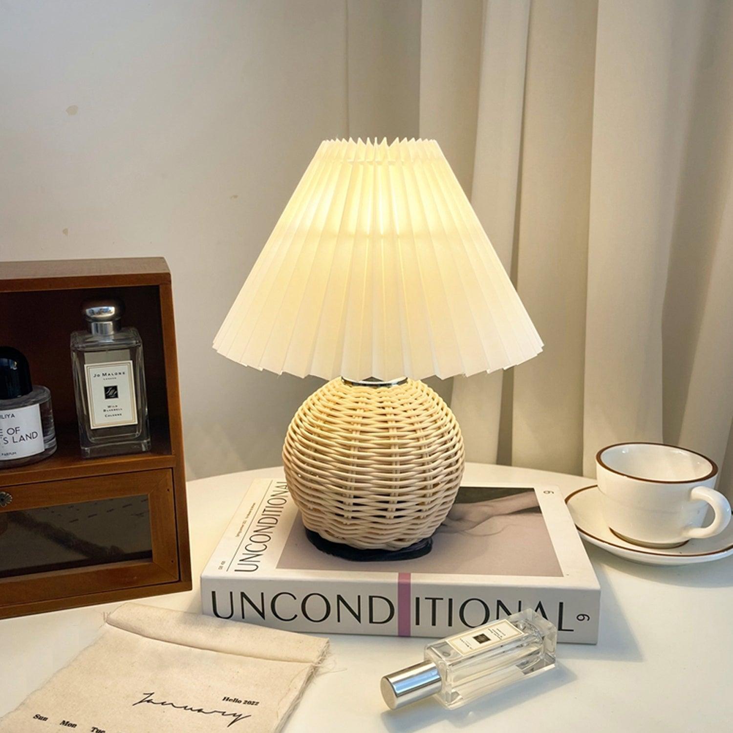 Rattan_Pleated_Table_lamp_6