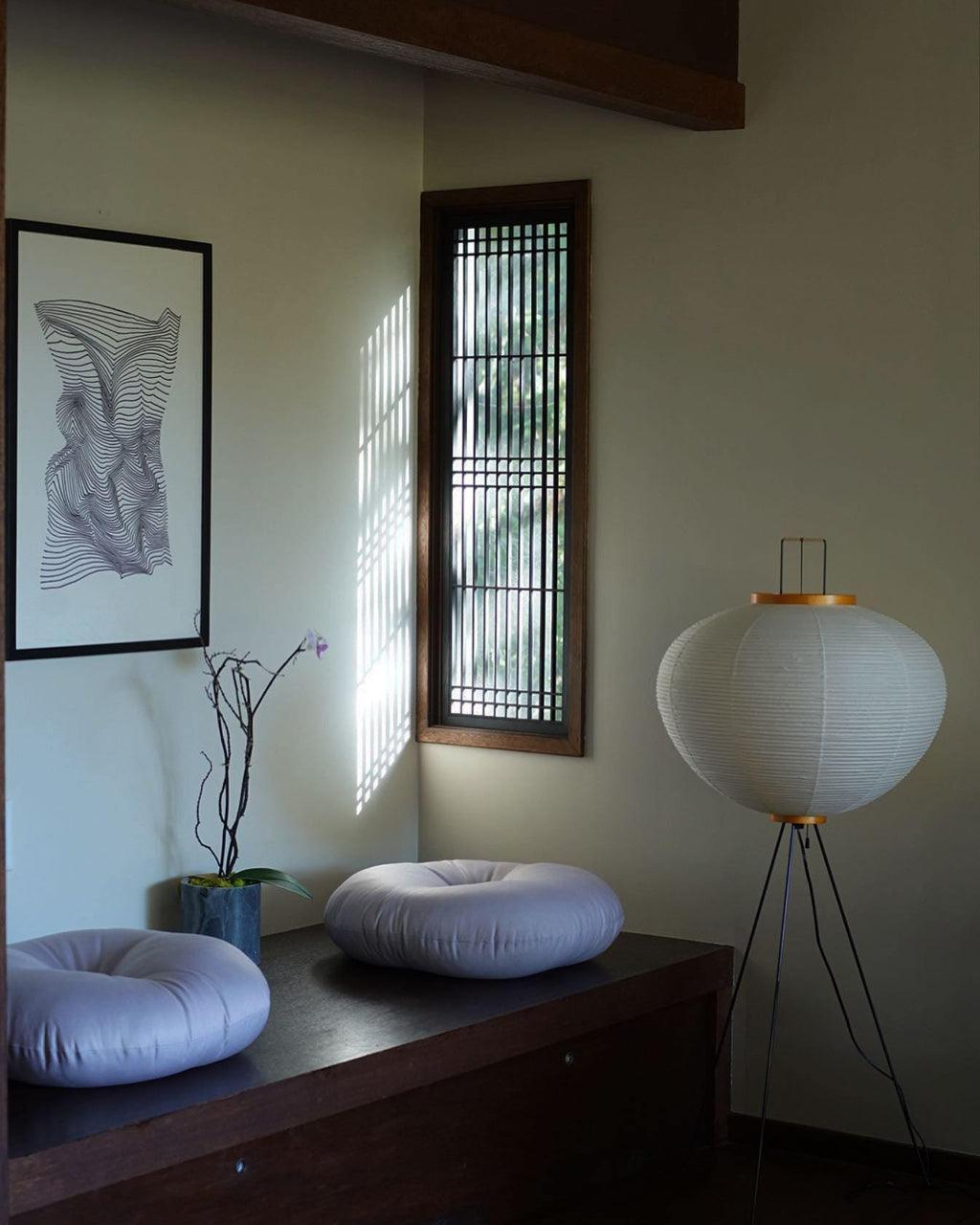 Rice_Paper_Floor_Lamp_2