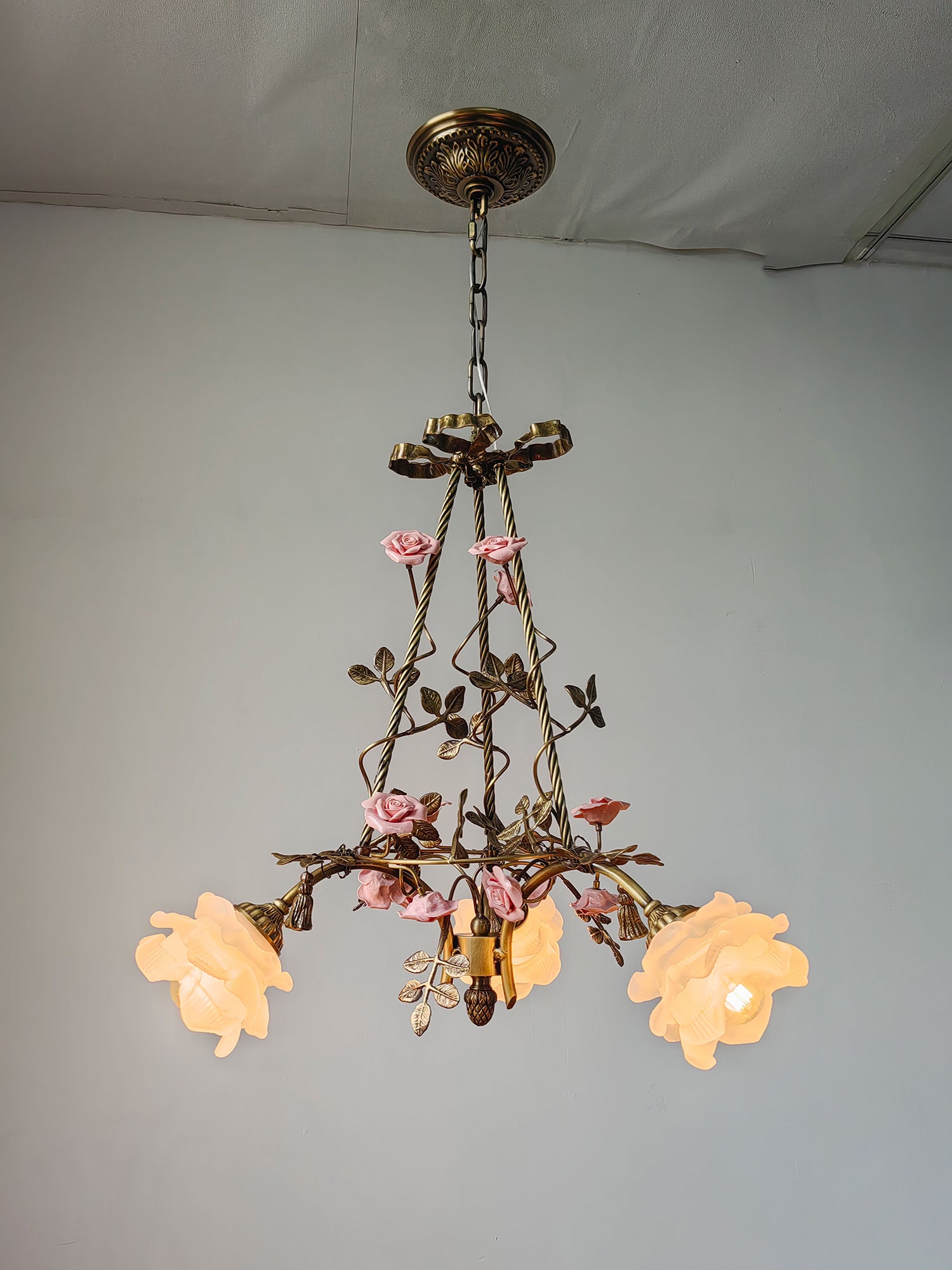 Rosalind_Flowers_Chandelier_16