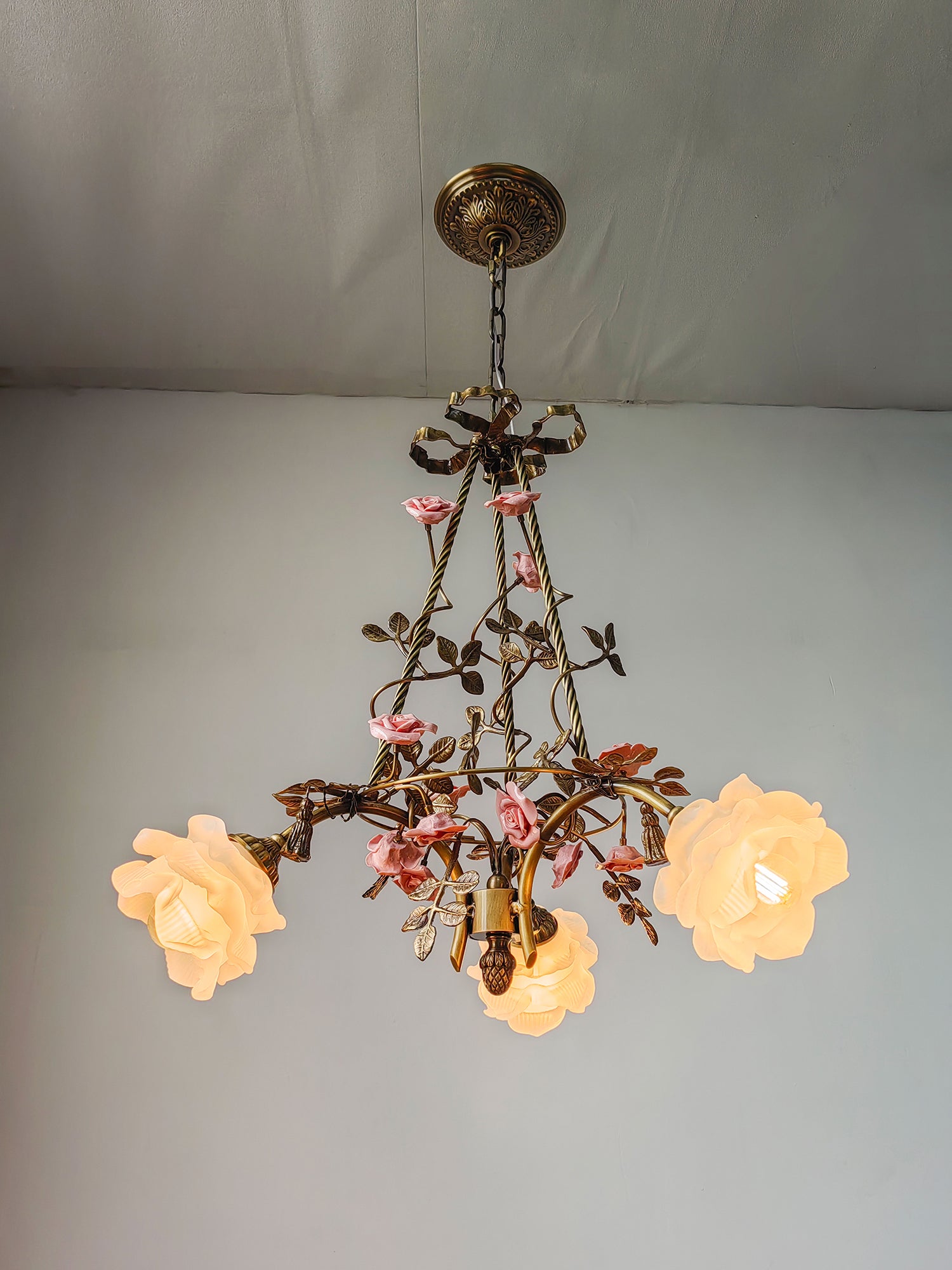 Rosalind_Flowers_Chandelier_19