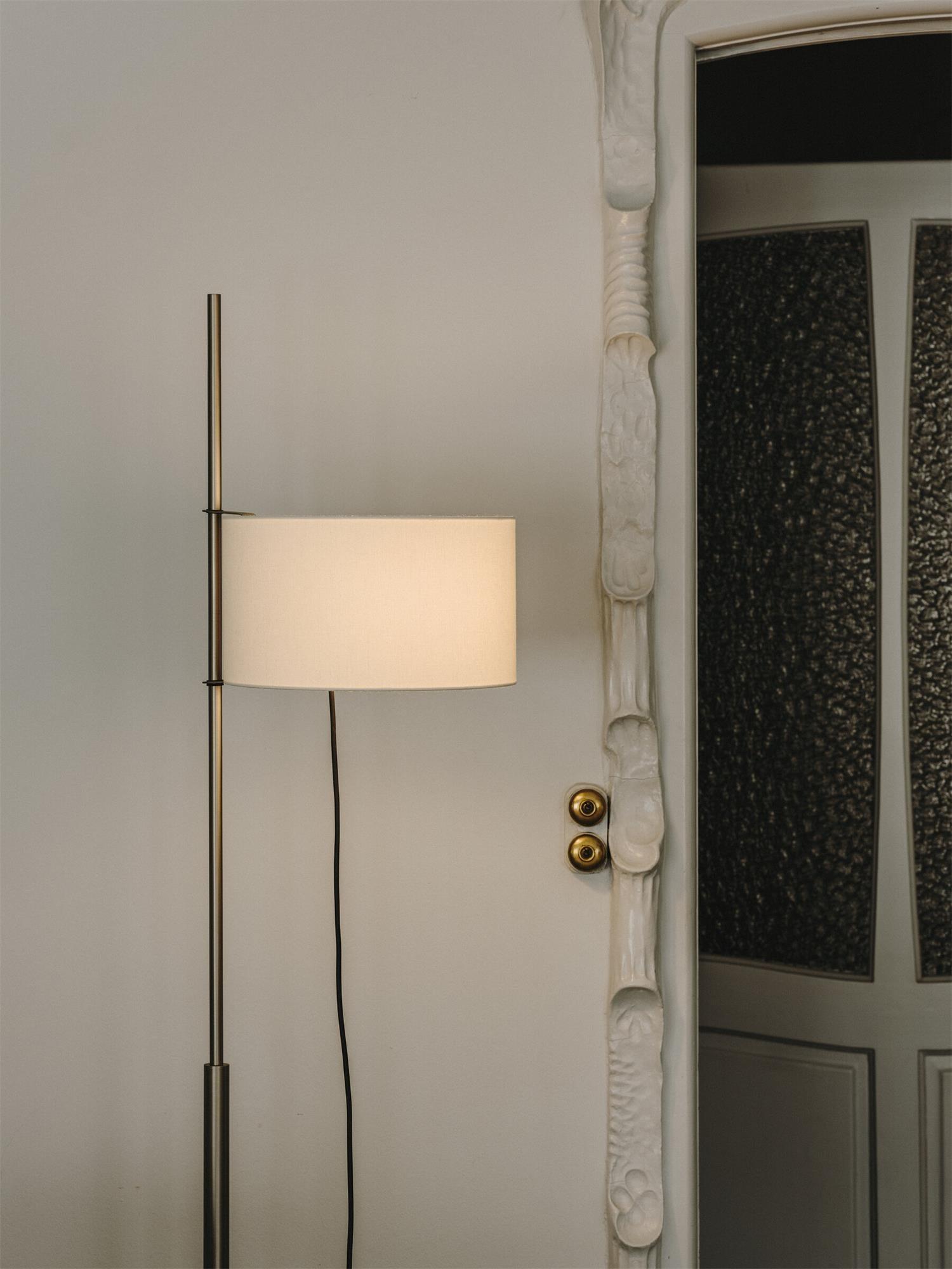 Santa_Cole_Floor_Lamp_10