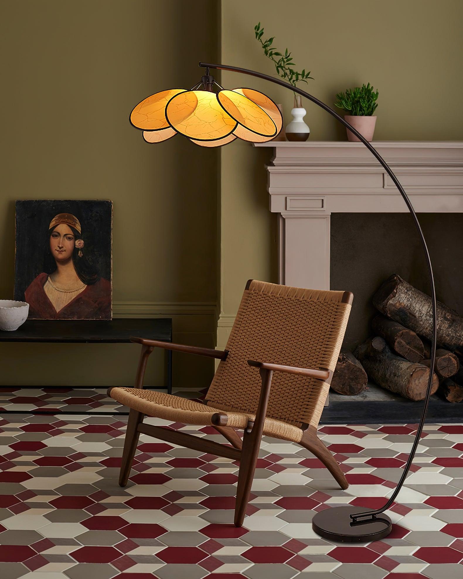 Screen_Cannage_Floor_Lamp_11