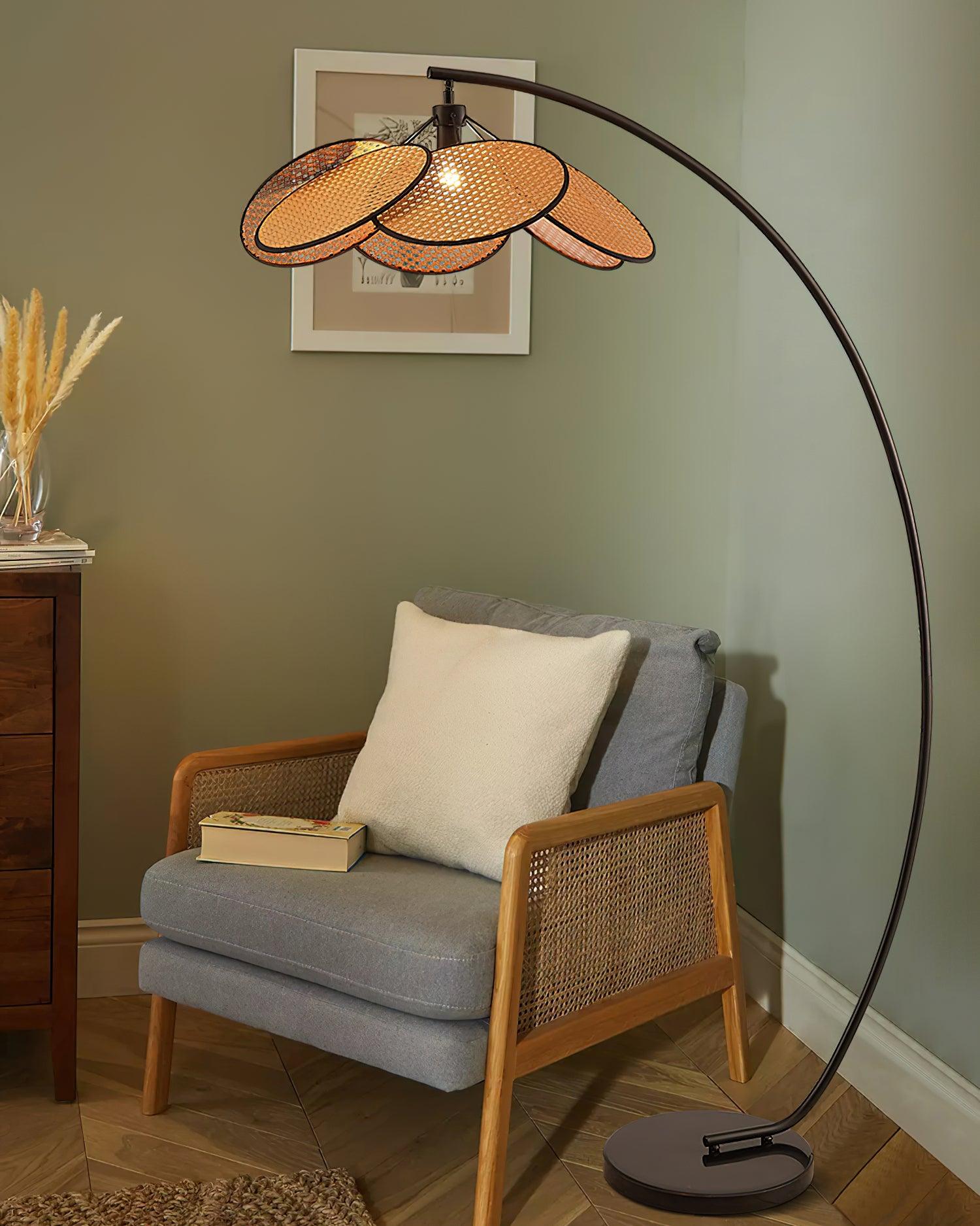 Screen_Cannage_Floor_Lamp_6
