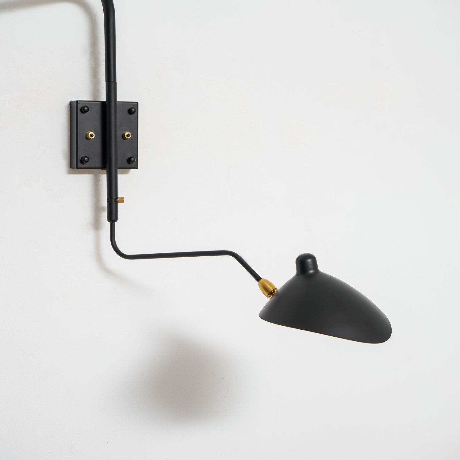 Serge-Mouille-Wall-Sconce-_14