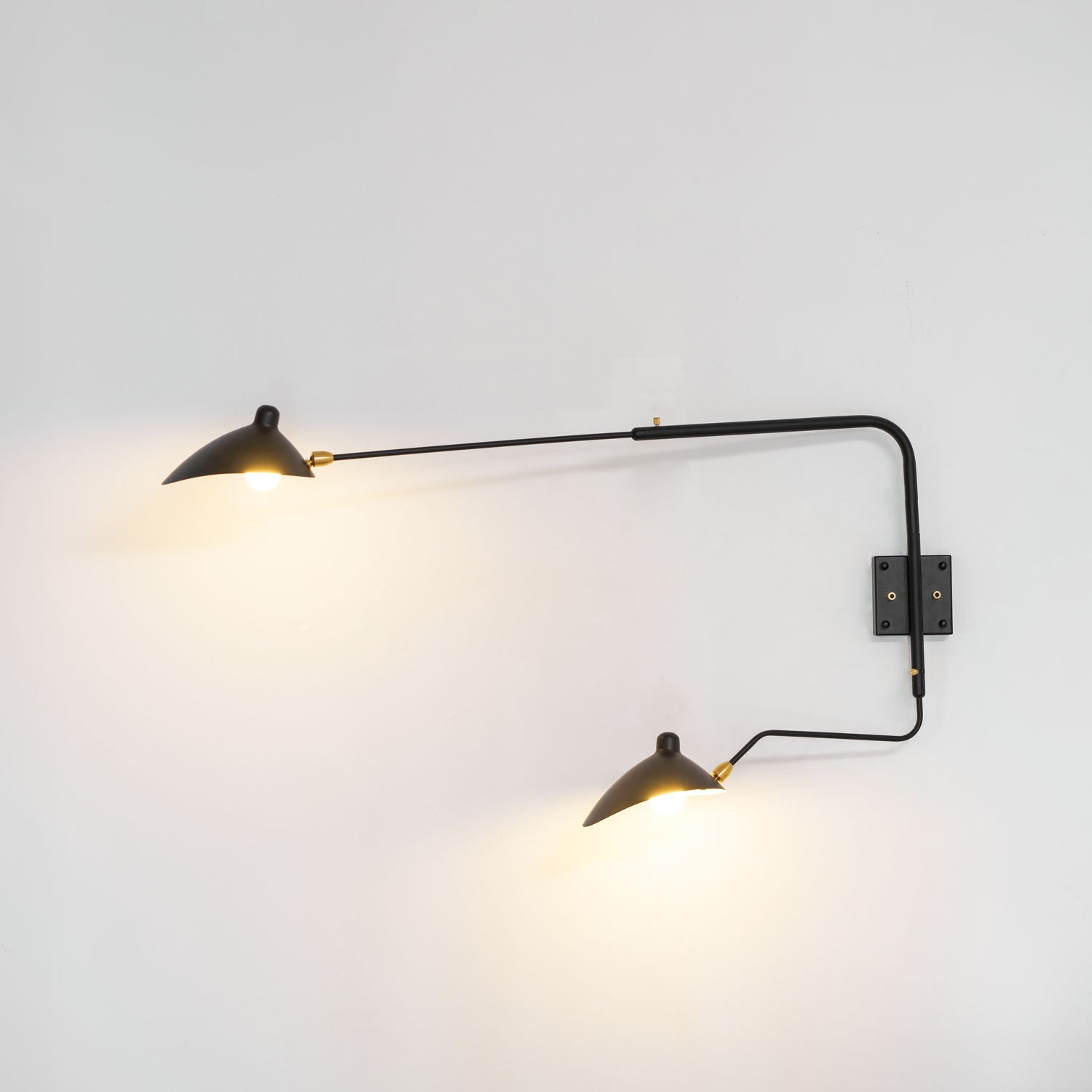 Serge-Mouille-Wall-Sconce-_15