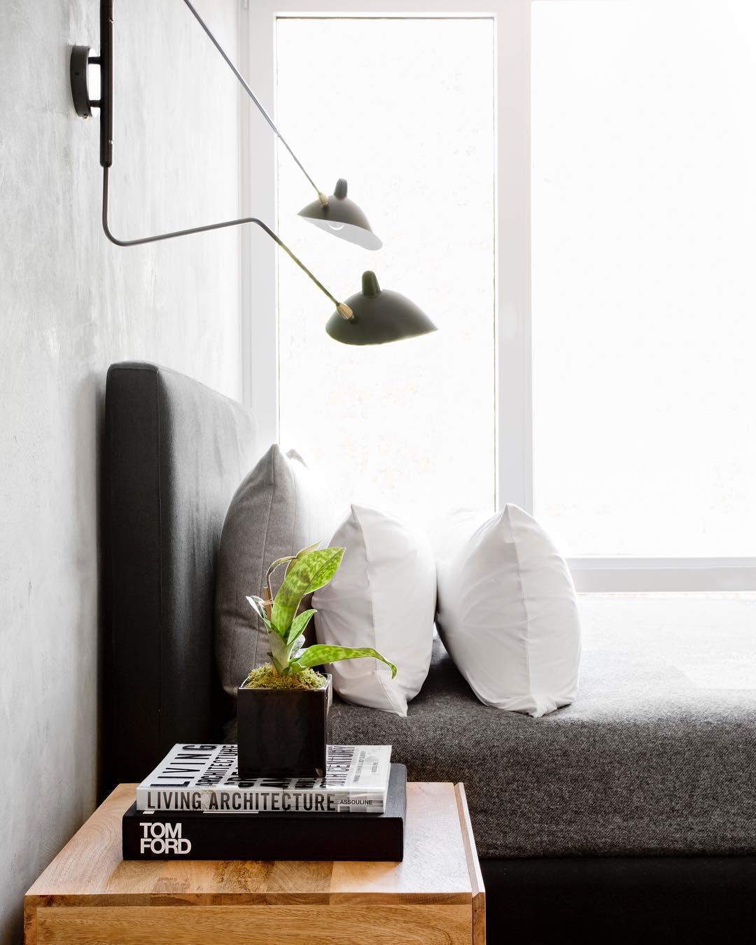 Serge_Mouille_Wall_Lamp_9