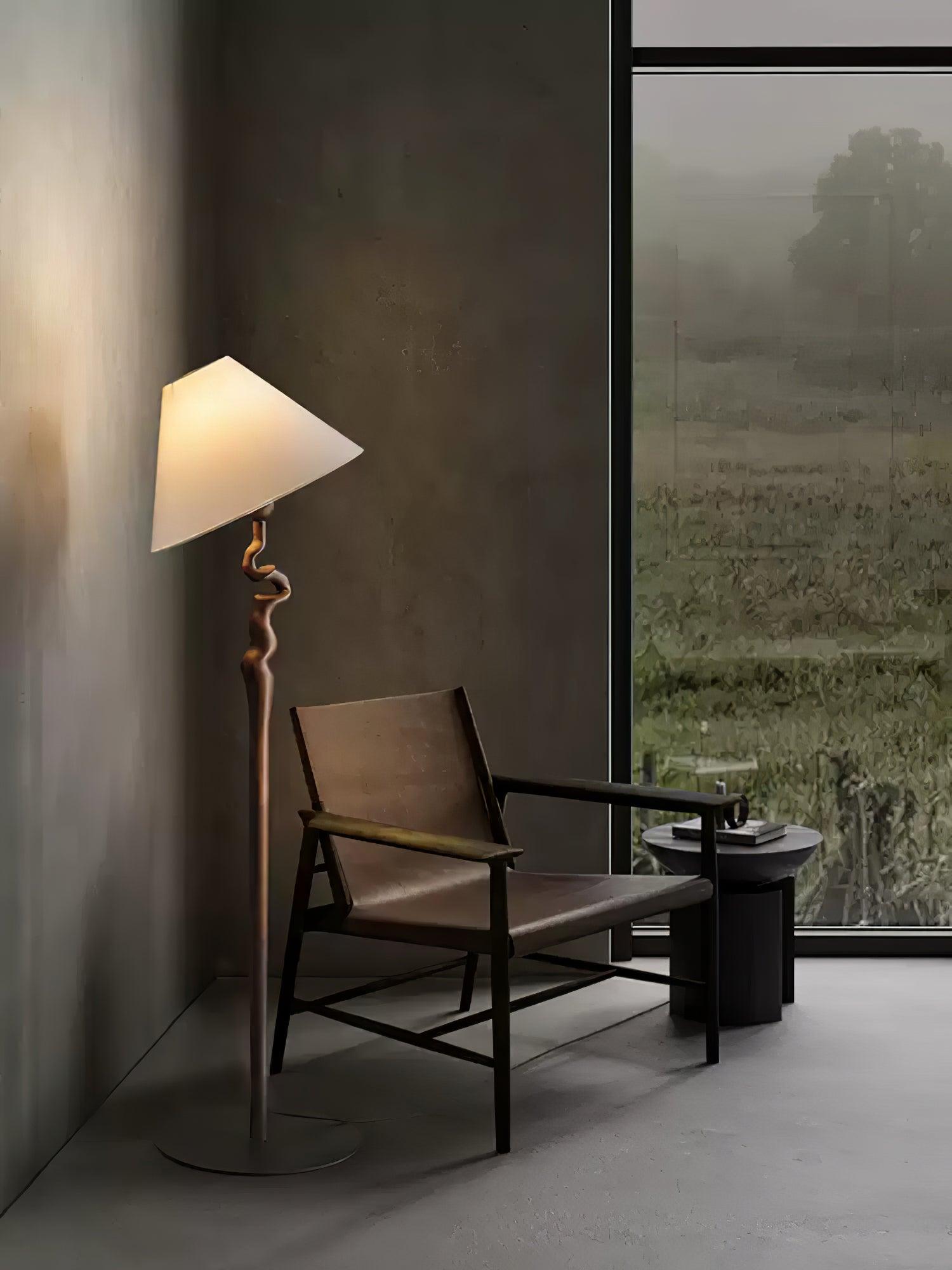 Serpentine_Twist_Floor_Lamp_10