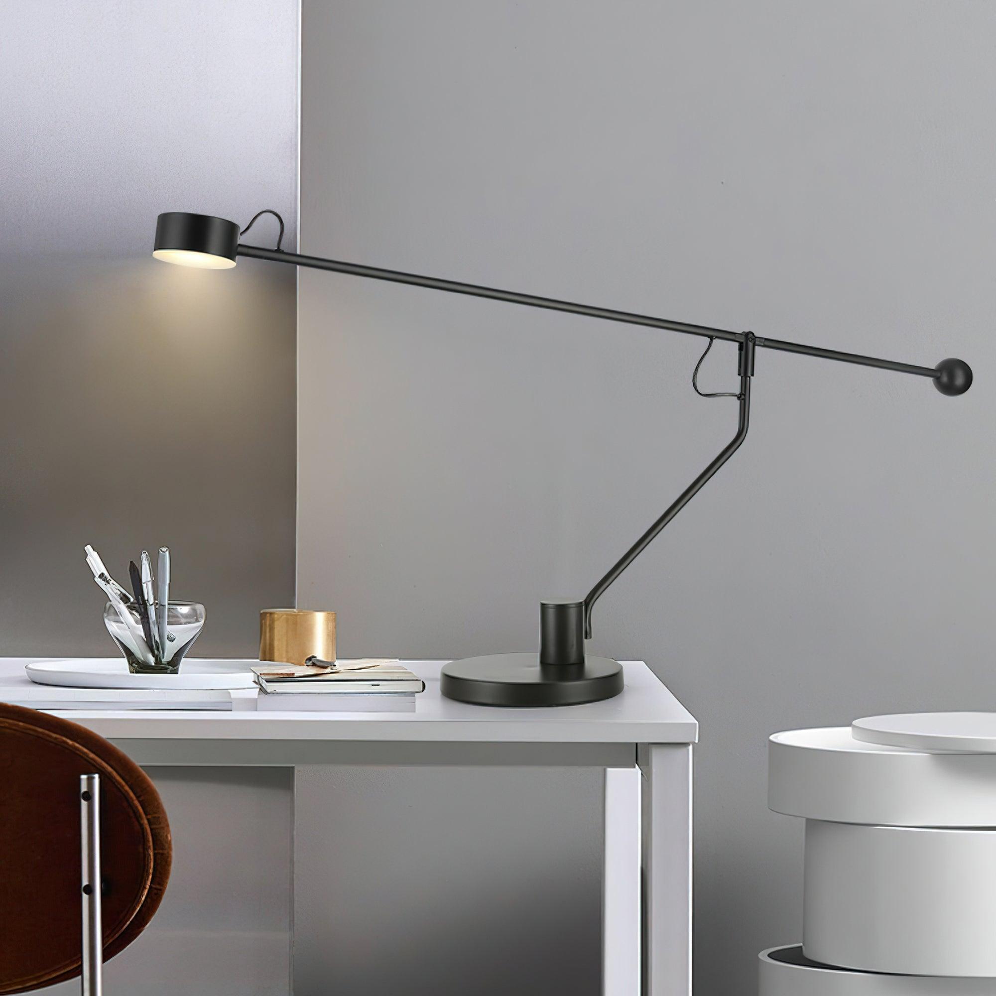 Shadow_Pole_Table_Lamp_2