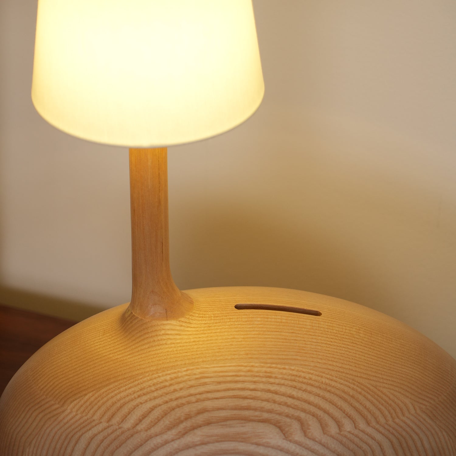 Snail_Table_Lamp._10
