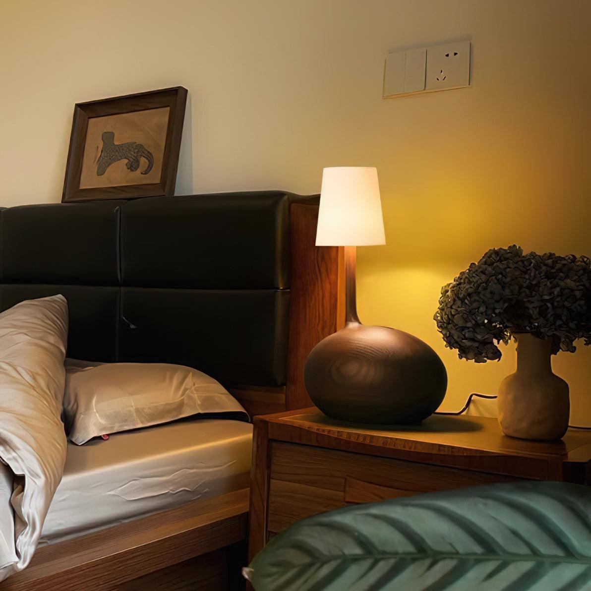 Snail_Table_Lamp_1