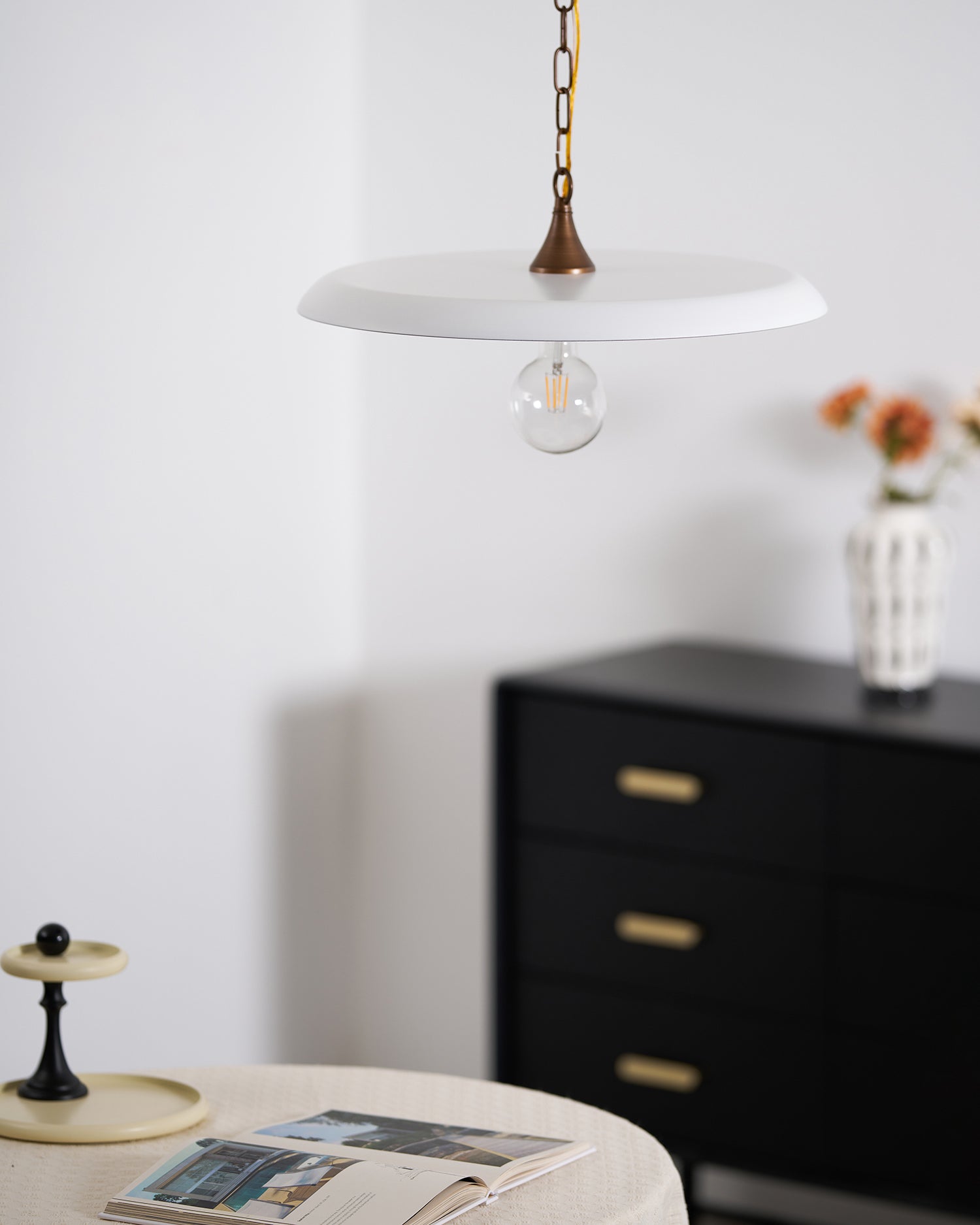 Solara_Disc_Pendant_Lamp_7_9adb5cc8-654a-49e7-8f30-24a287a4e781
