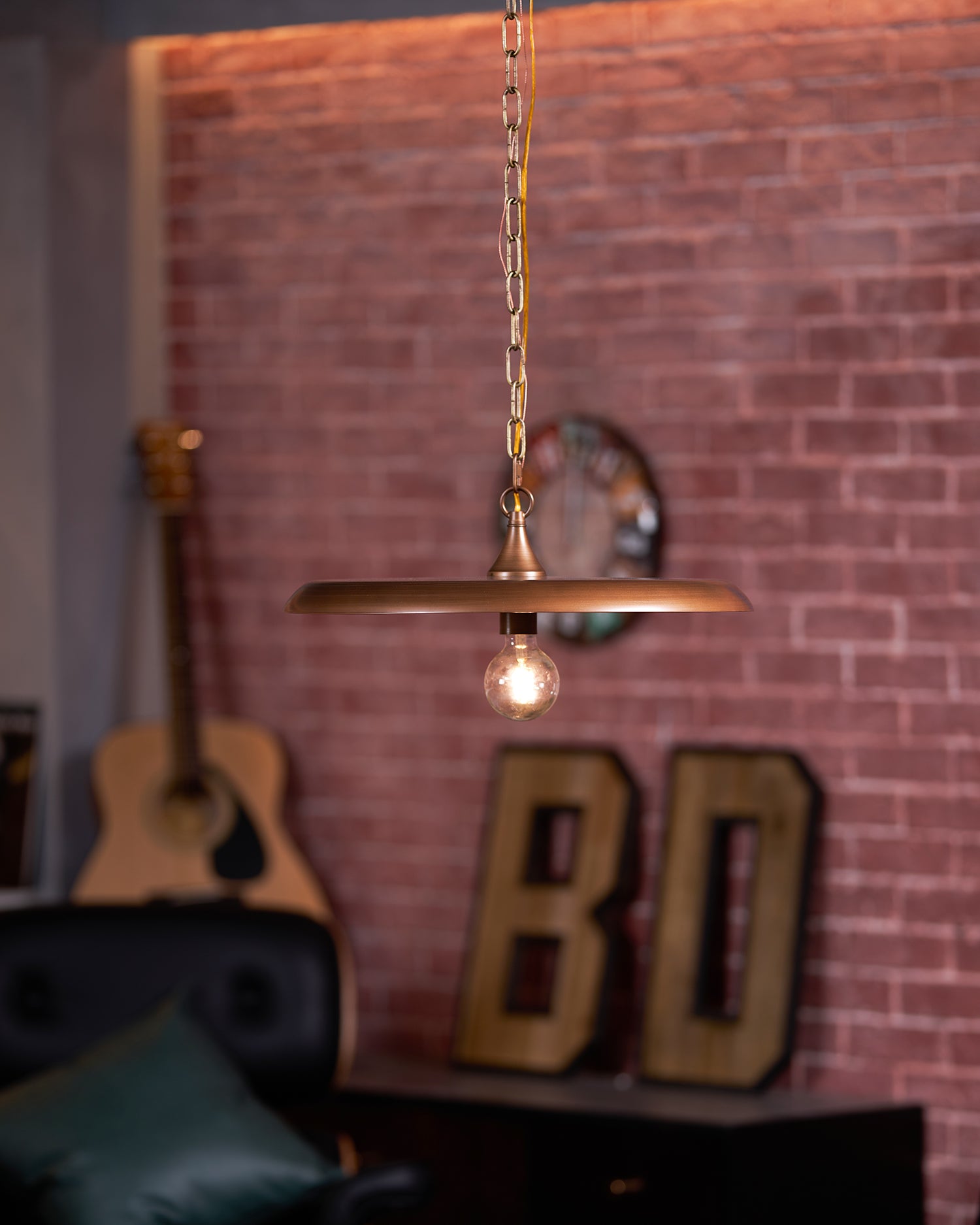 Solara_Disc_Pendant_Lamp_9_413642a9-7749-455a-8a21-489590203be1
