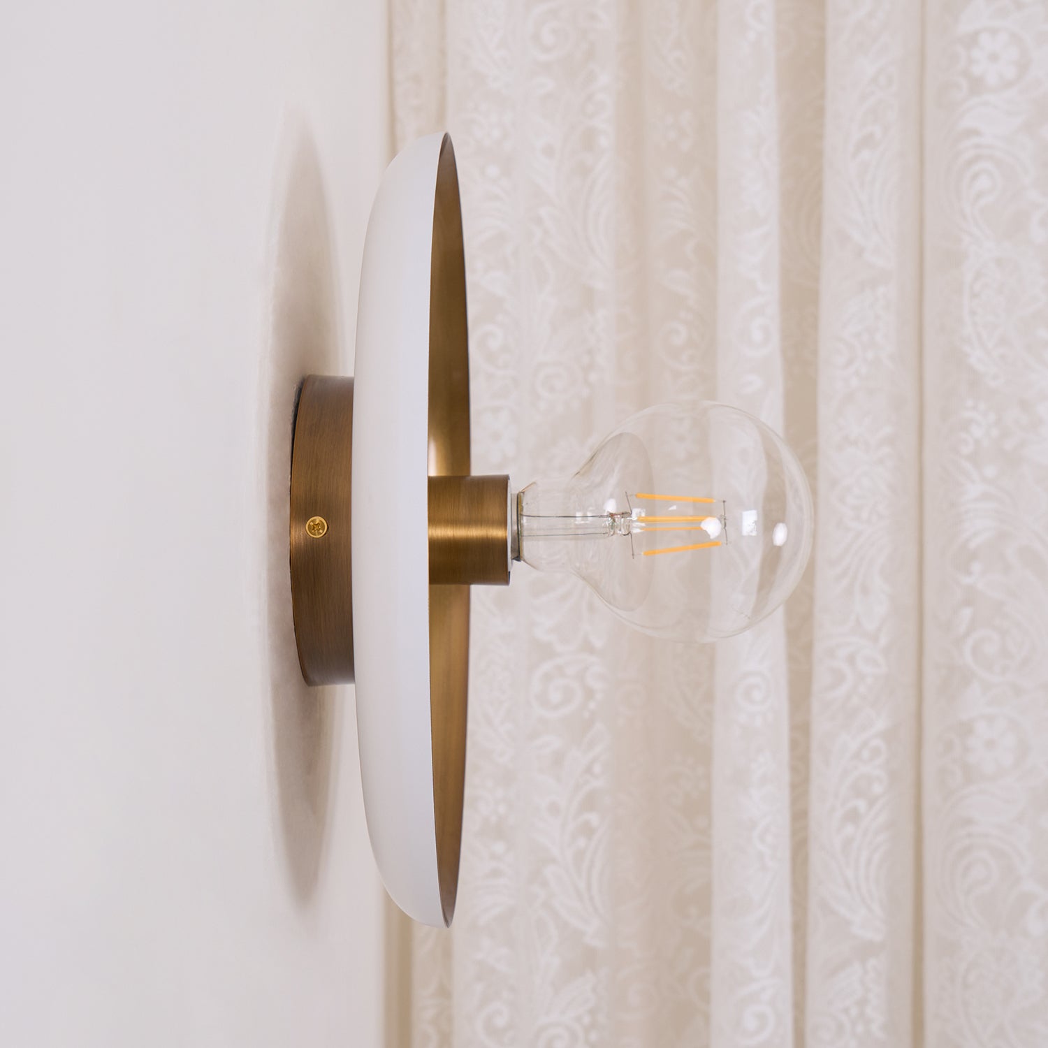 Solara_Disc_Wall_Lamp__2
