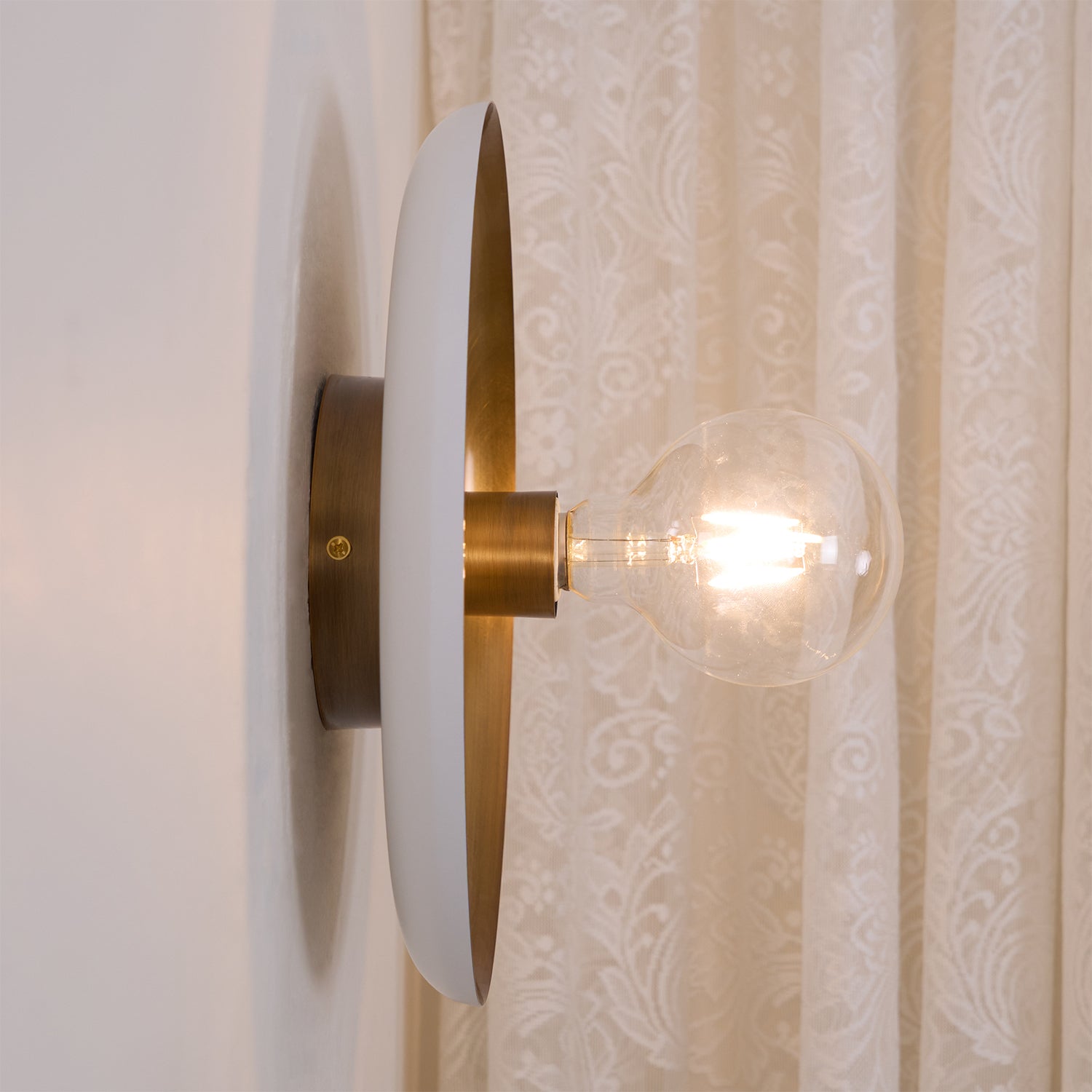 Solara_Disc_Wall_Lamp__9