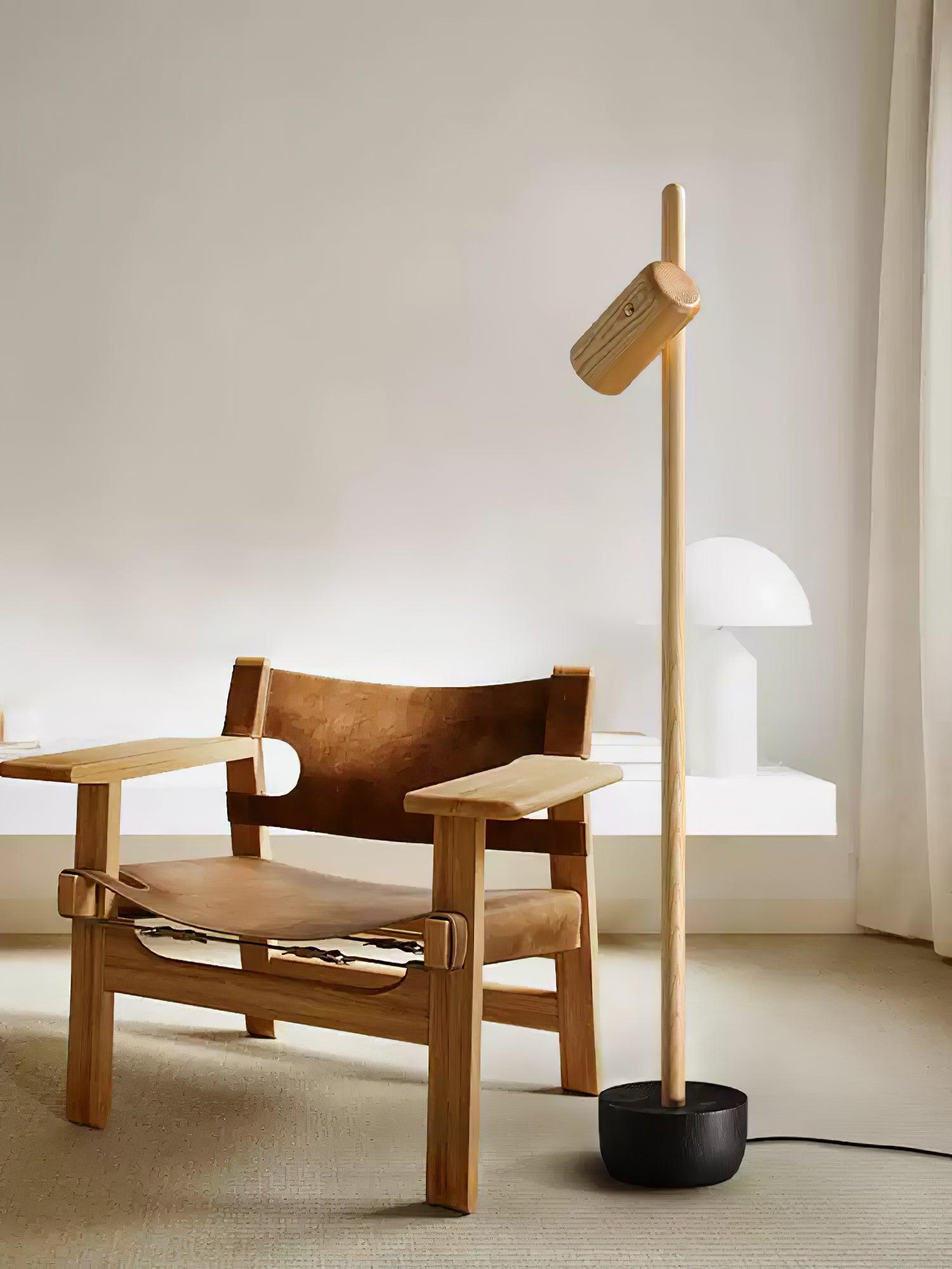 Spotlight_Wood_Floor_Lamp_1