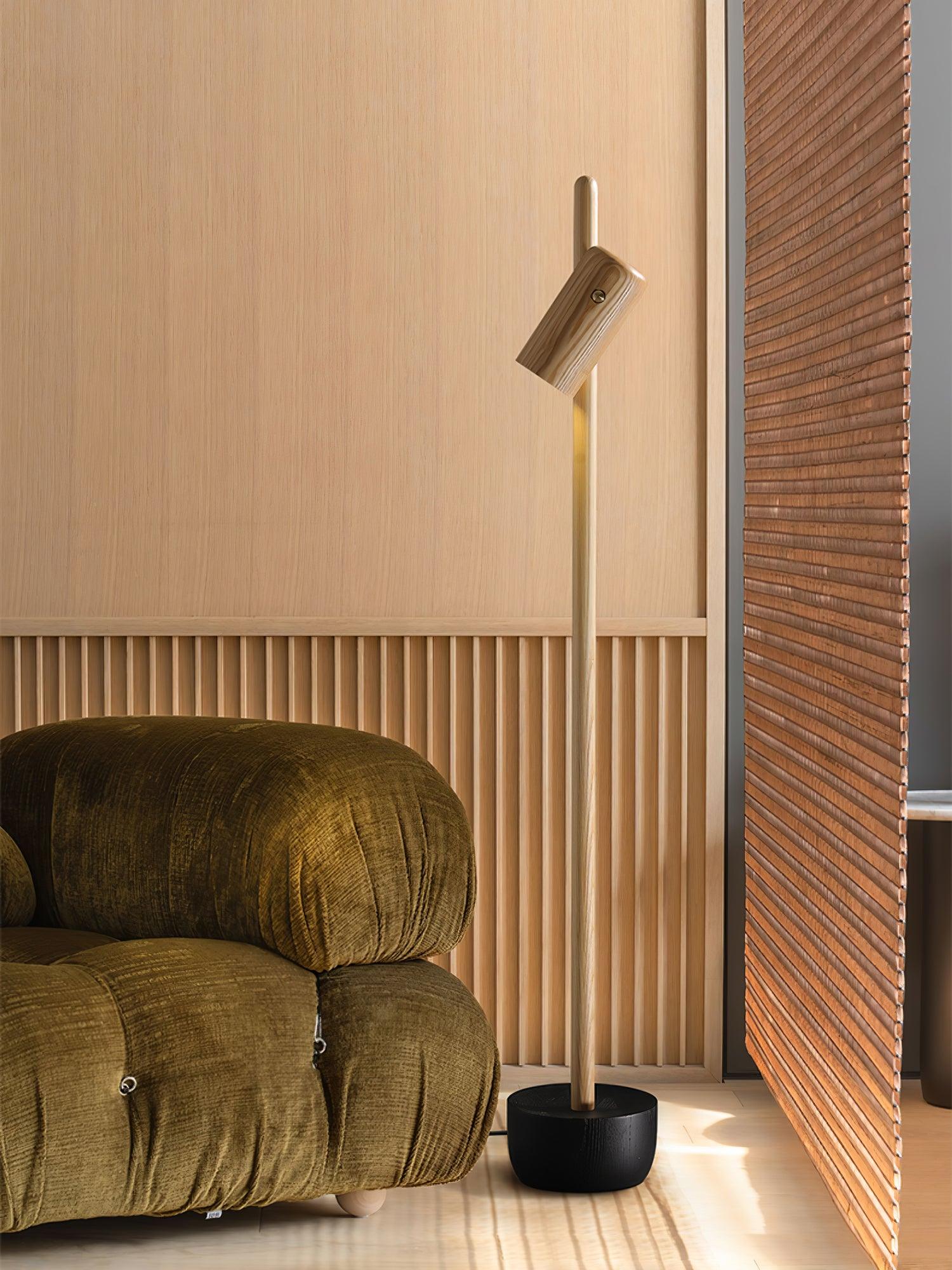 Spotlight_Wood_Floor_Lamp_16