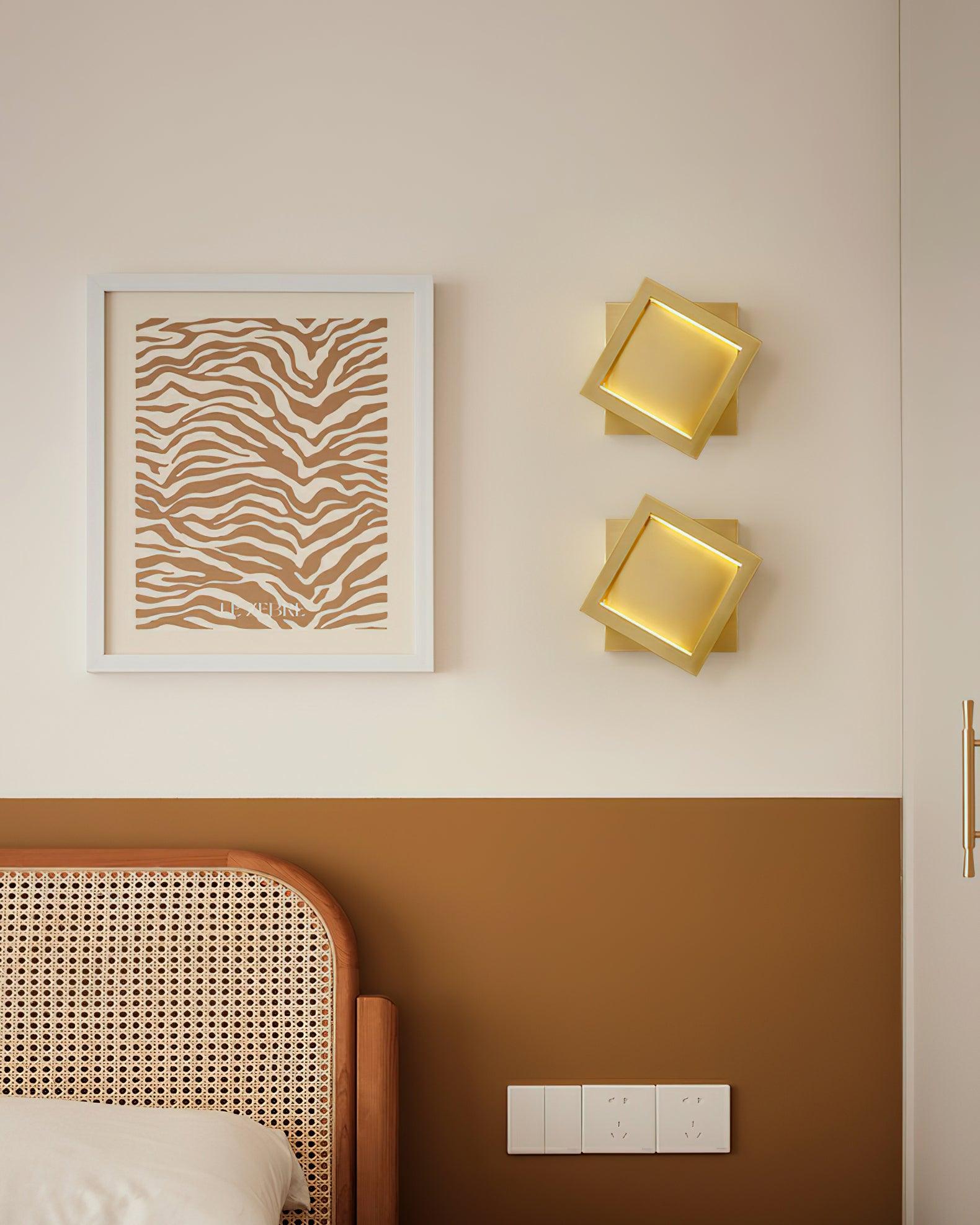 Square_Wall_Light_12