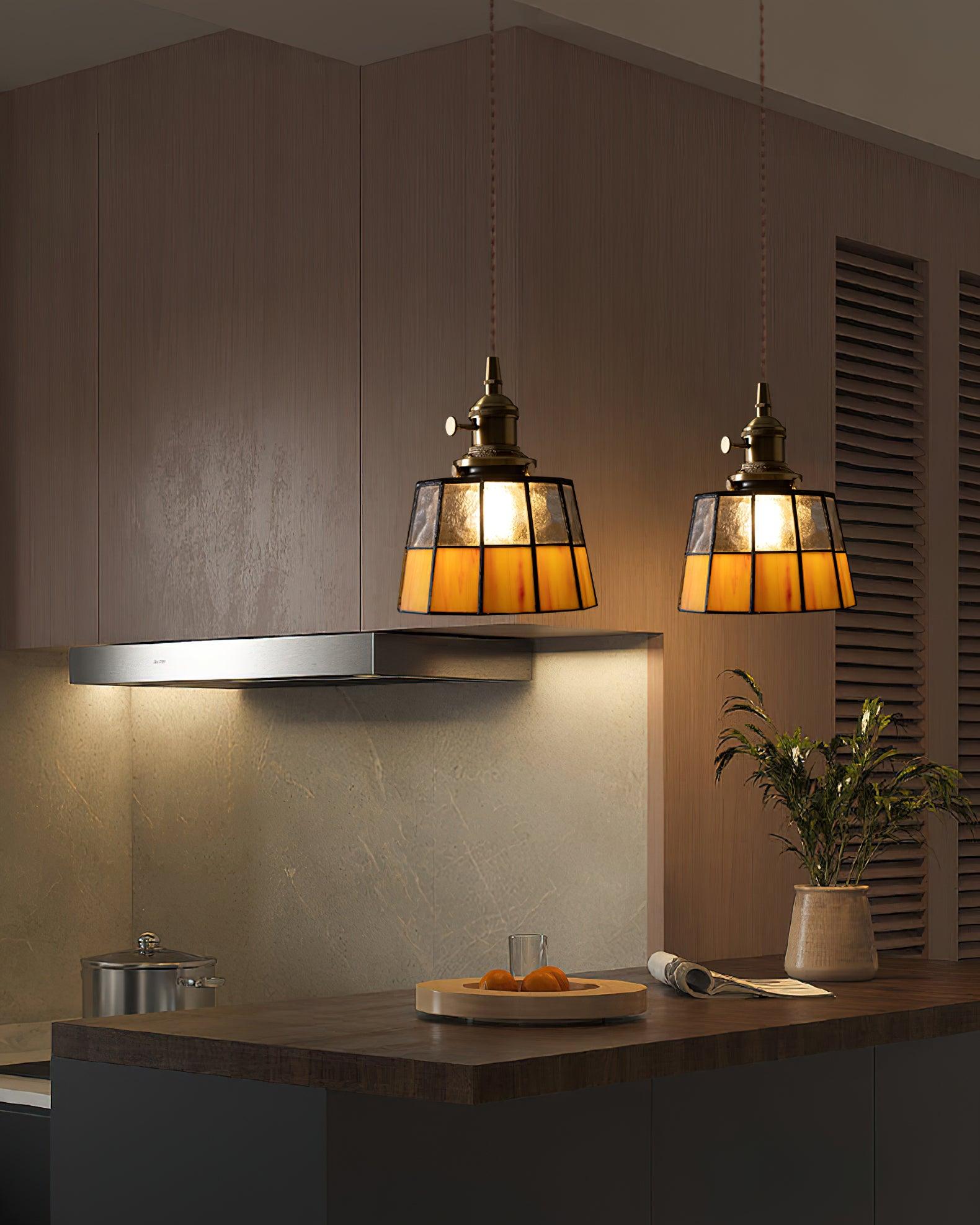 Stained_Glass_Pendant_Light._11