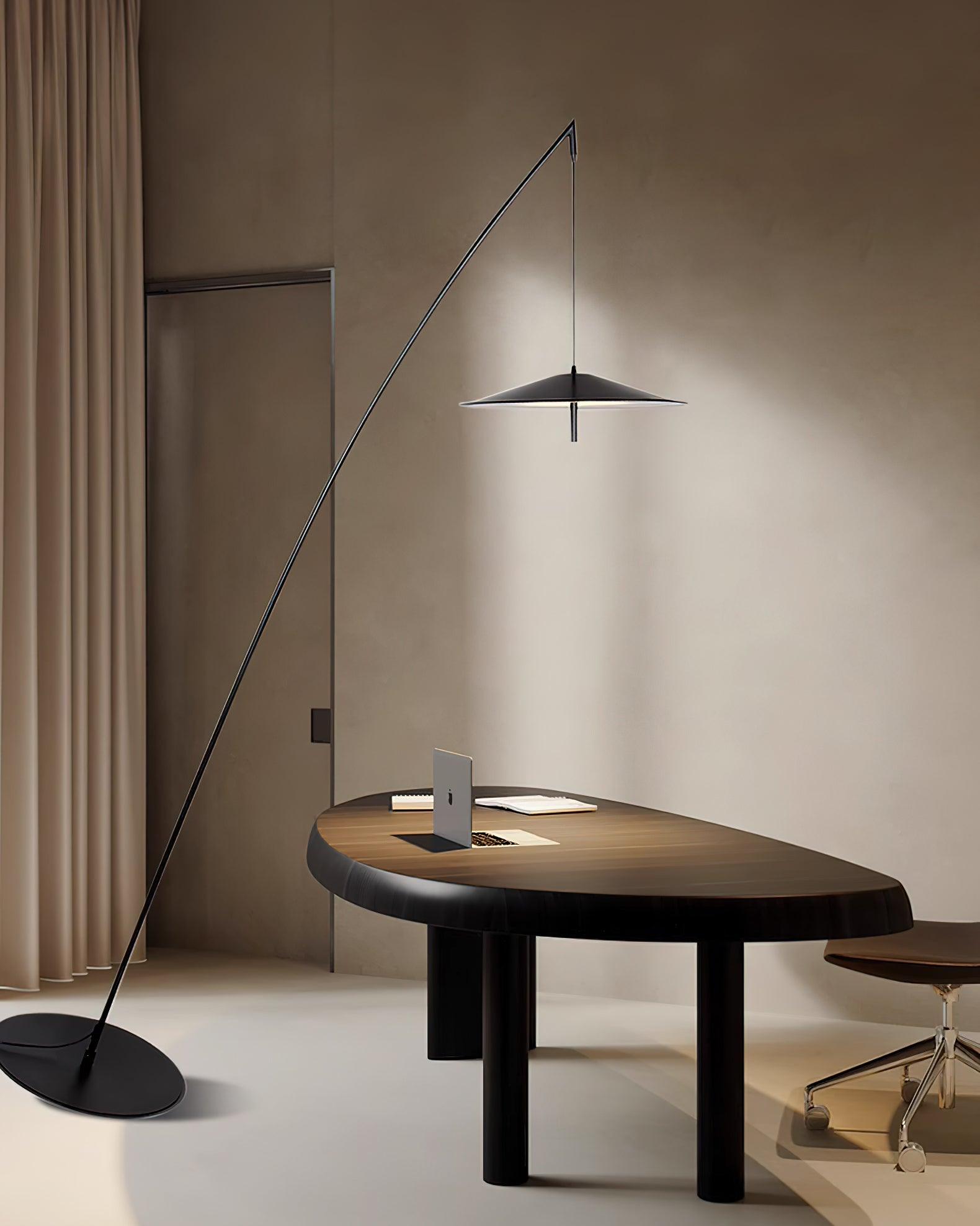 Steadfast_Floor_Lamp_2
