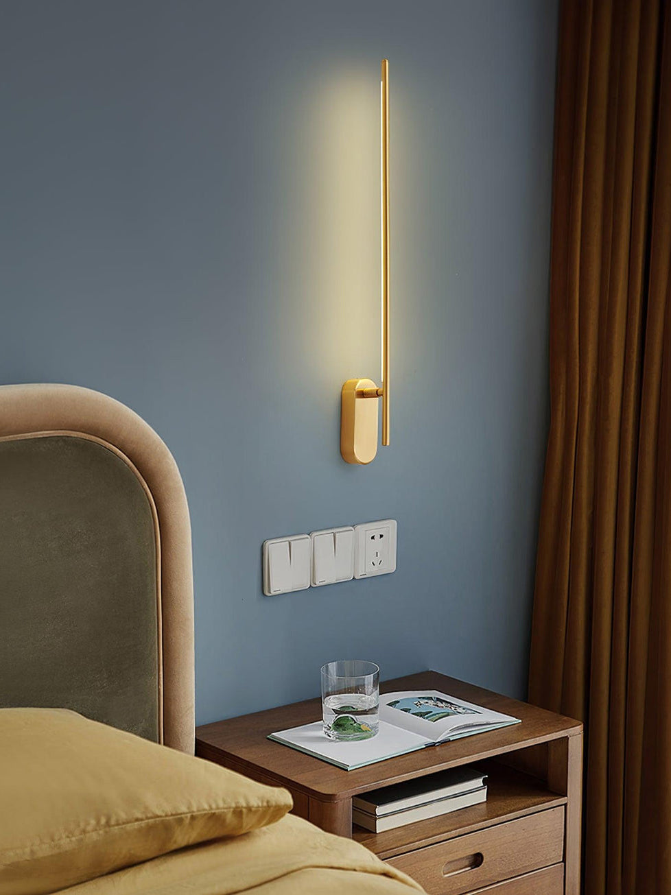 Stick-Shaped-Metal-Sconce_20_46920f8e-abcb-4e32-ad78-87cfc95adaf4
