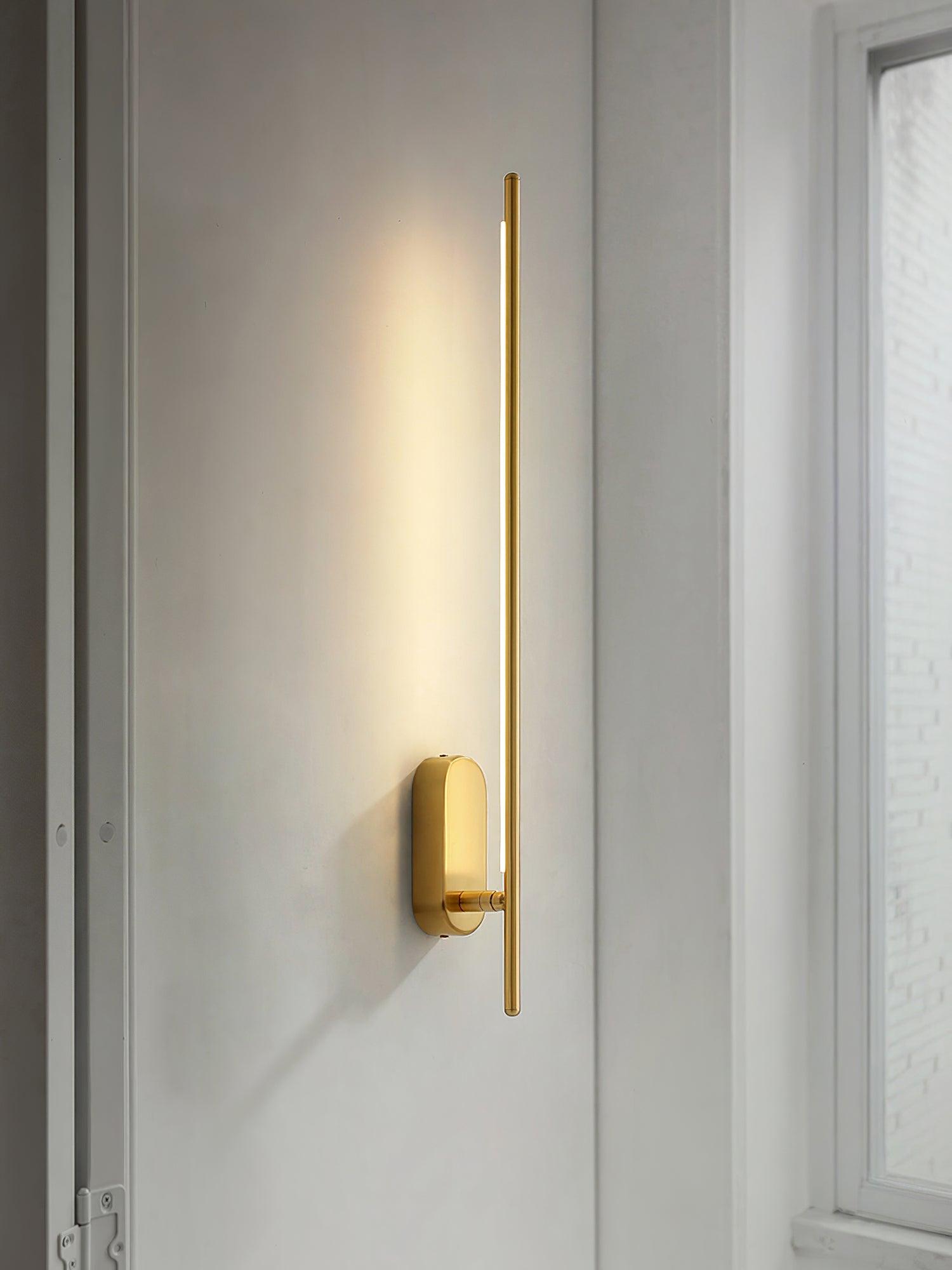 Stick-Shaped-Metal-Sconce_28_a353111c-b853-4396-b3dc-3d12734eda12