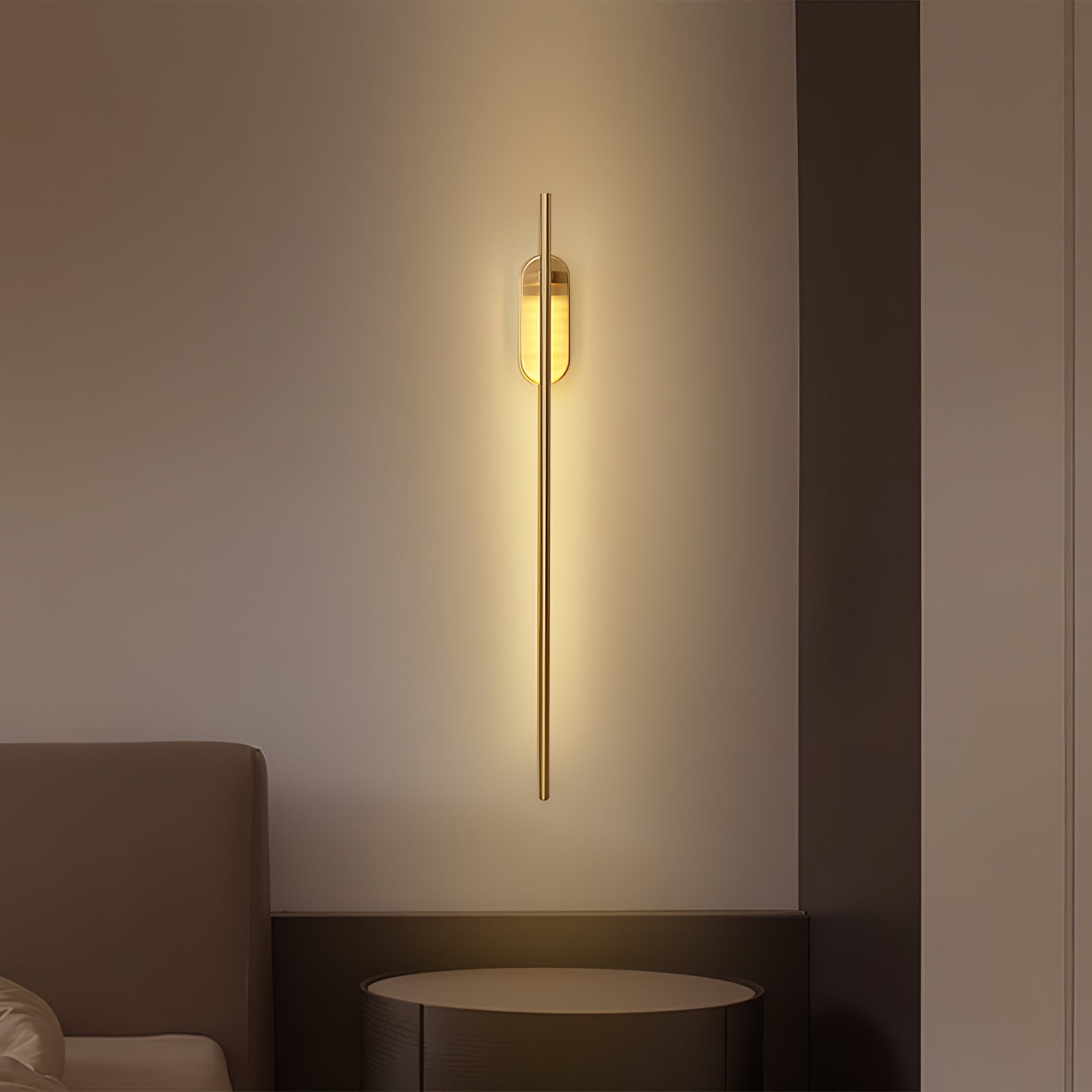 Stick-Shaped-Metal-Sconce_3_919a3351-6d8c-4e6e-8dbc-9b0831c74741