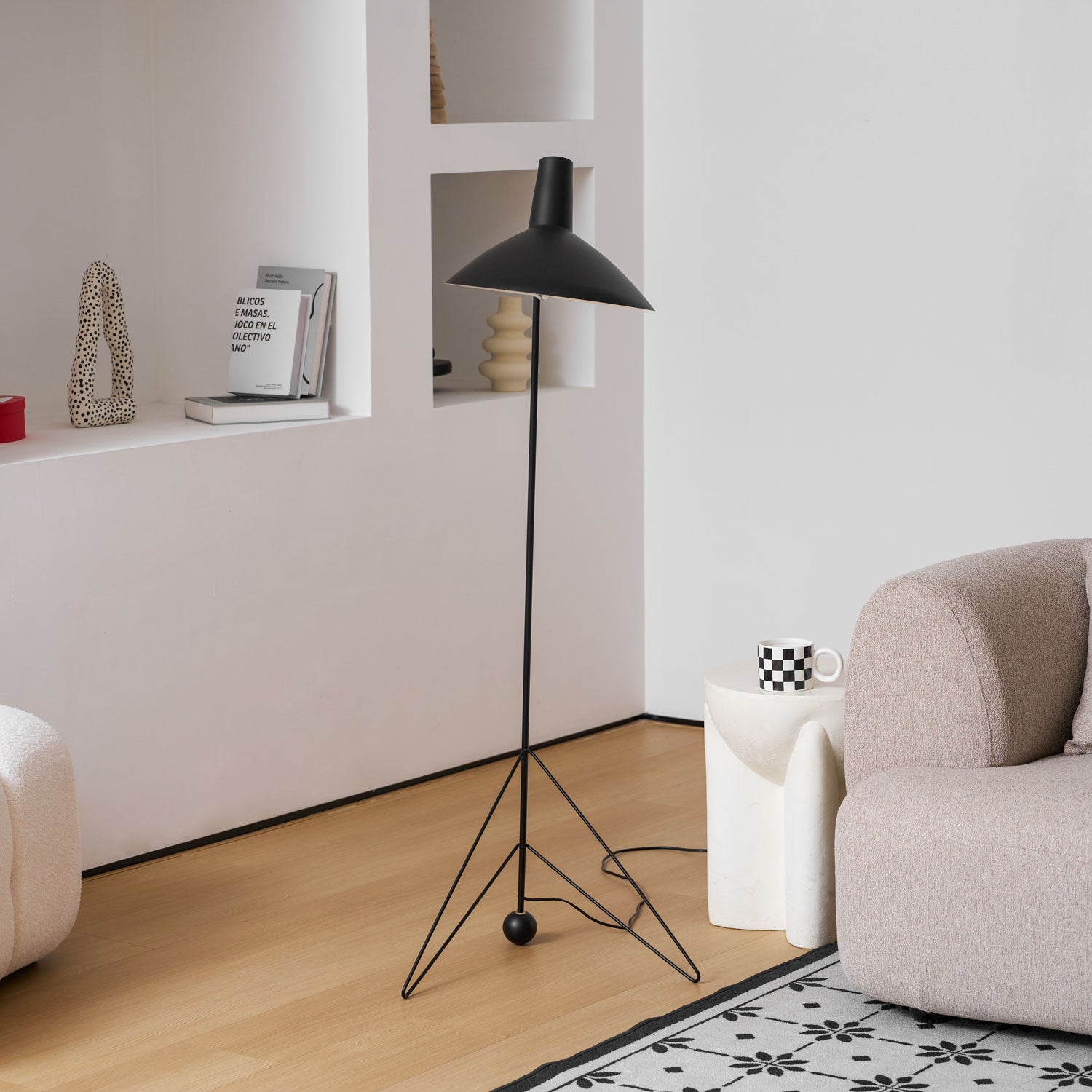 Svelte_-Noir_-Floor-_Lamp-_8