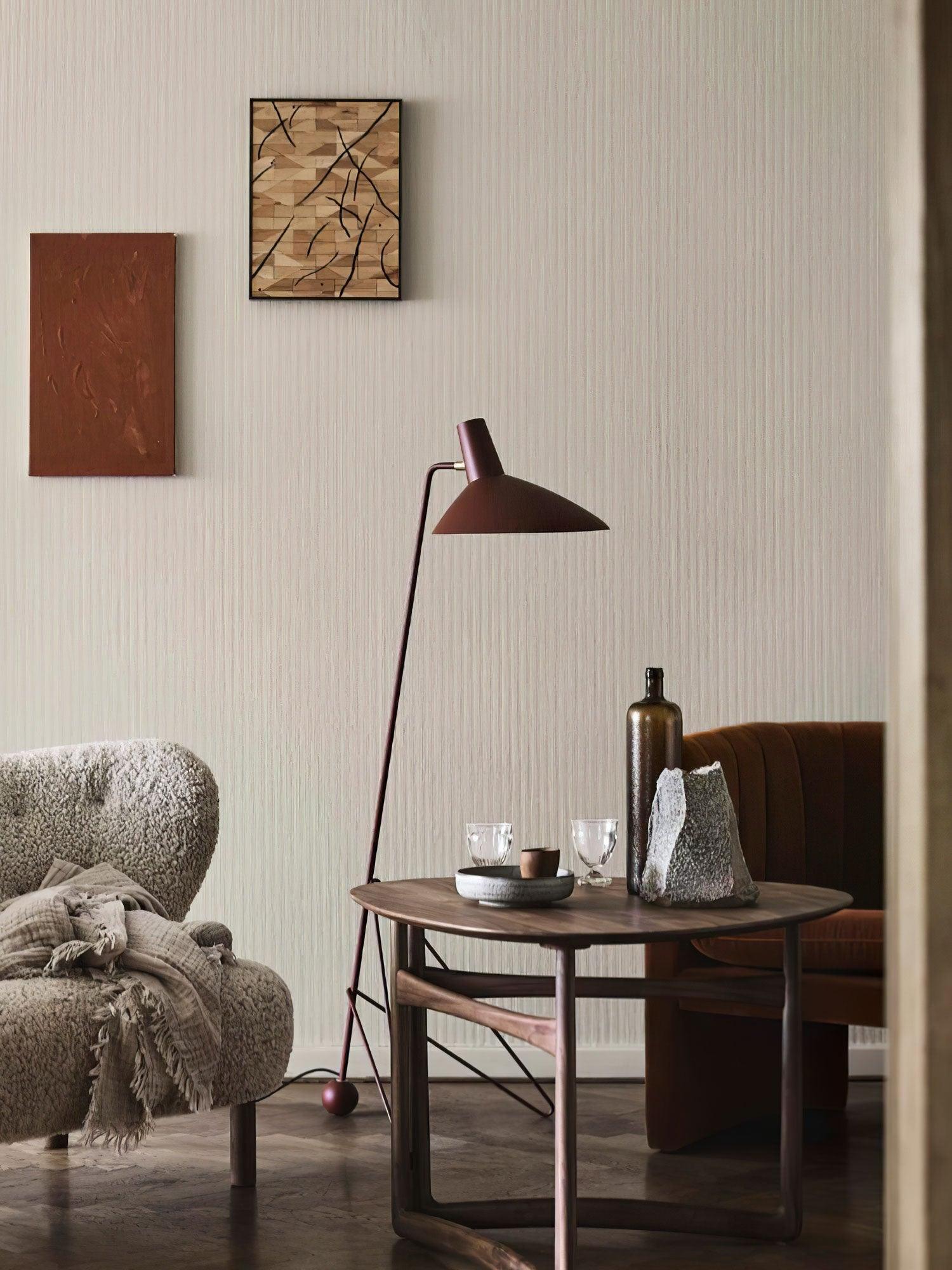Svelte_Noir_Floor_Lamp_11
