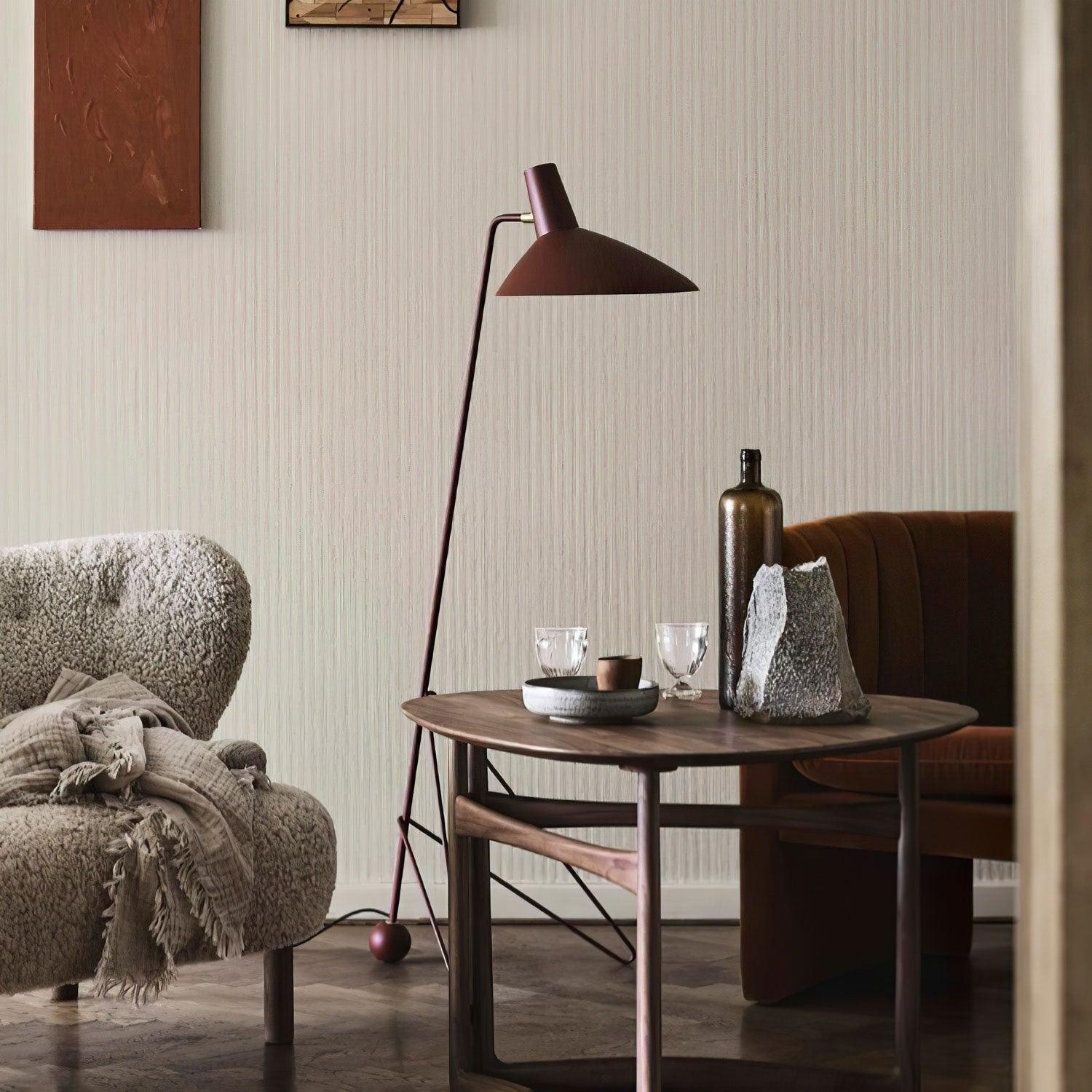 Svelte_Noir_Floor_Lamp_17