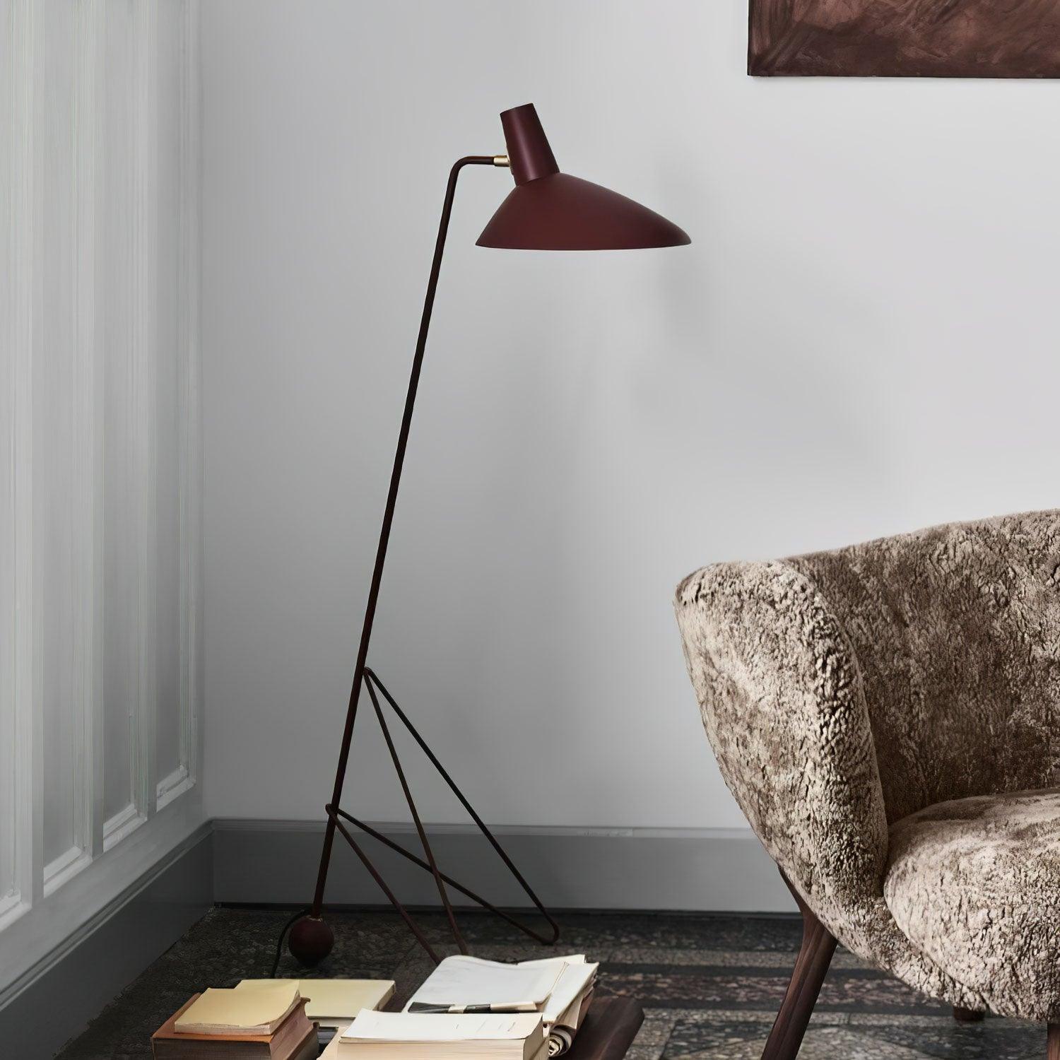 Svelte_Noir_Floor_Lamp_19