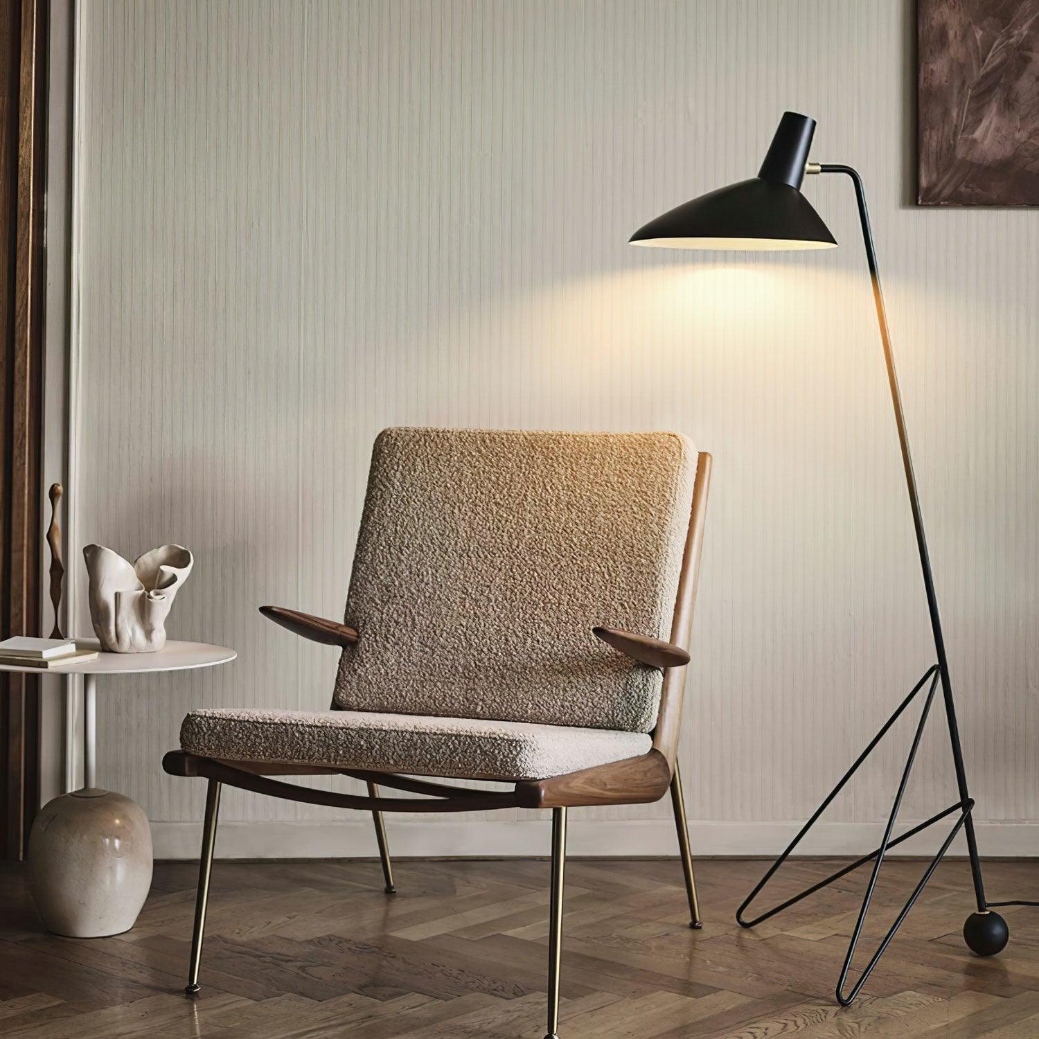 Svelte_Noir_Floor_Lamp_21