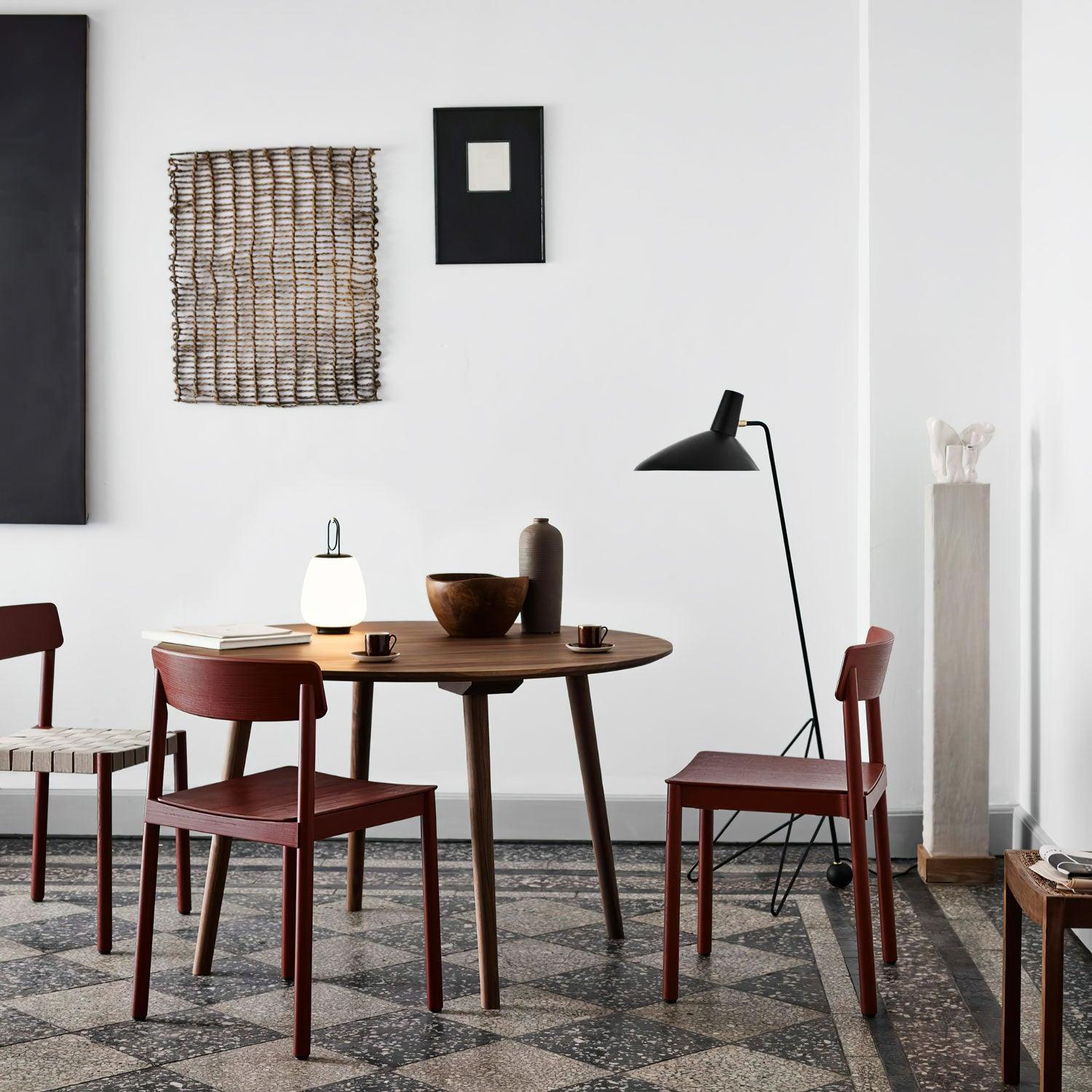 Svelte_Noir_Floor_Lamp_22